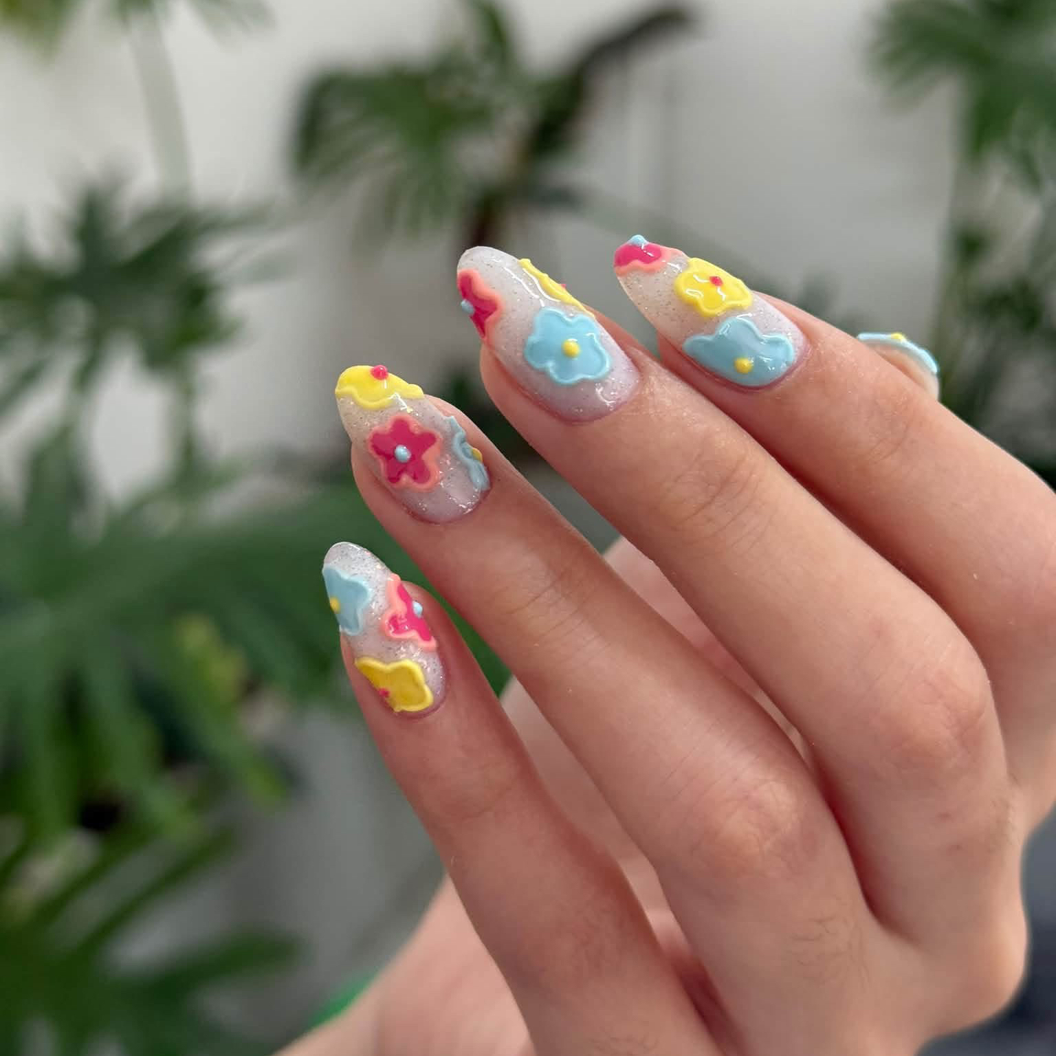 Mirai_Nails
