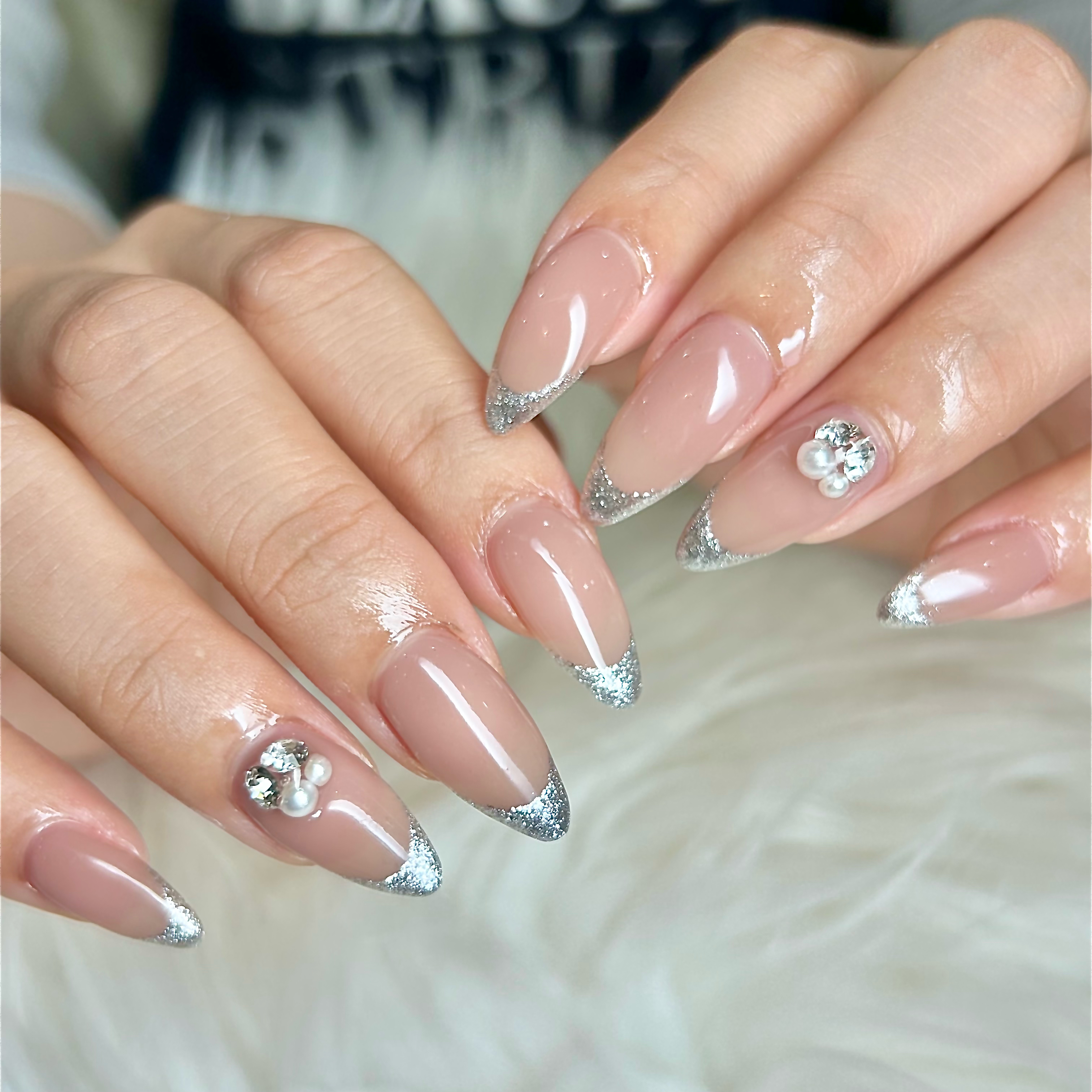mia_trunail