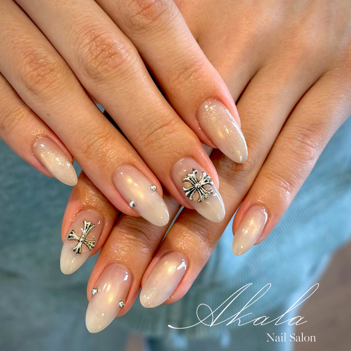 nailsalon_Akala