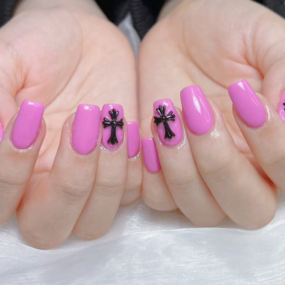 Bloom_Nail