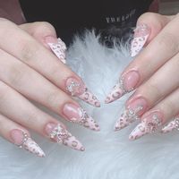 suki.Nail