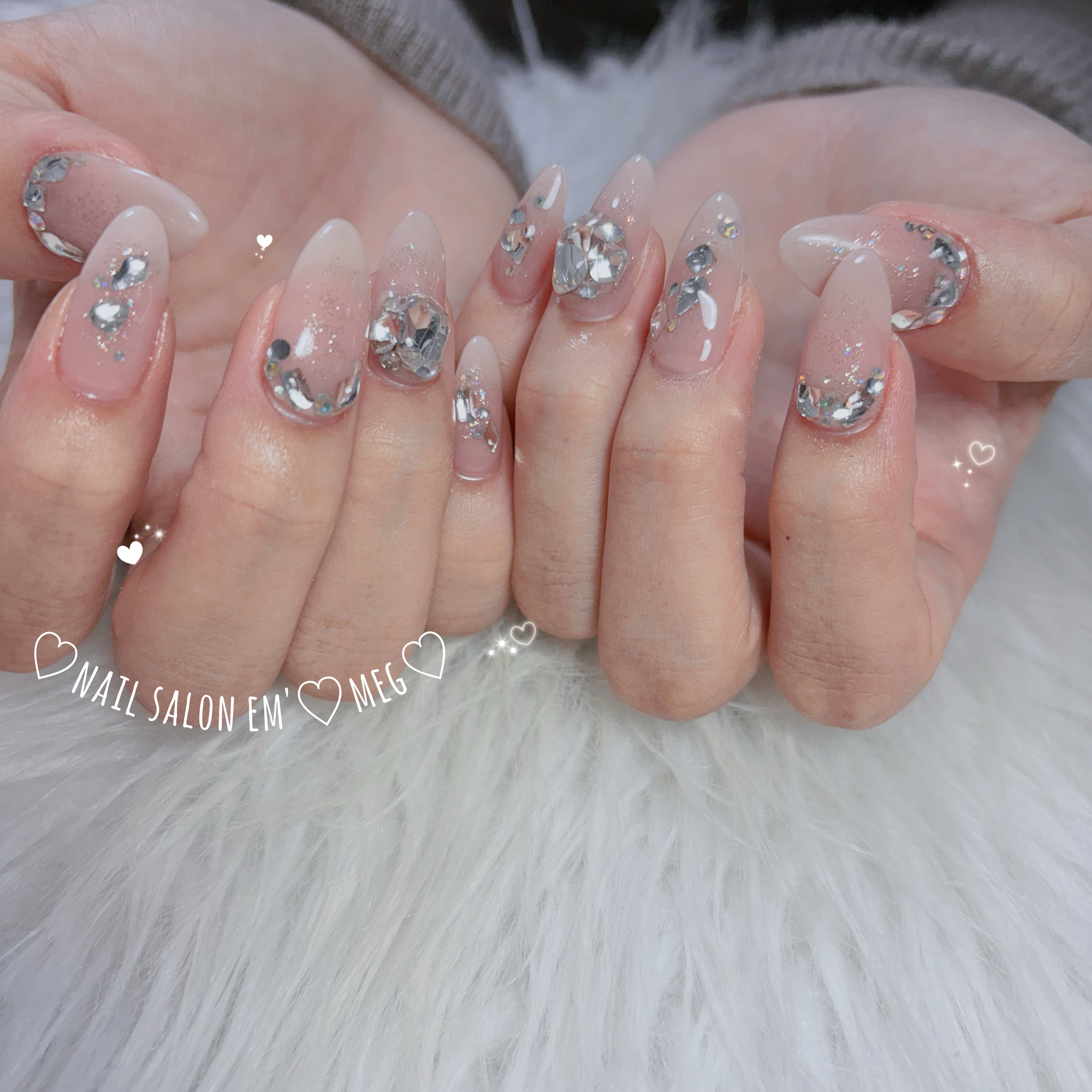nailsalon_em.meg