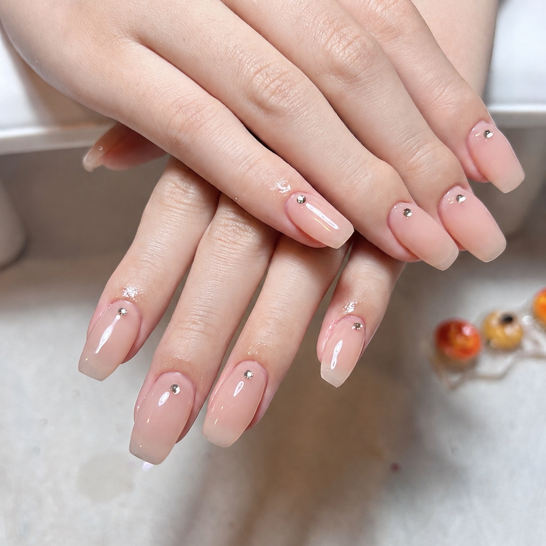 DAISY_NAIL_RISA