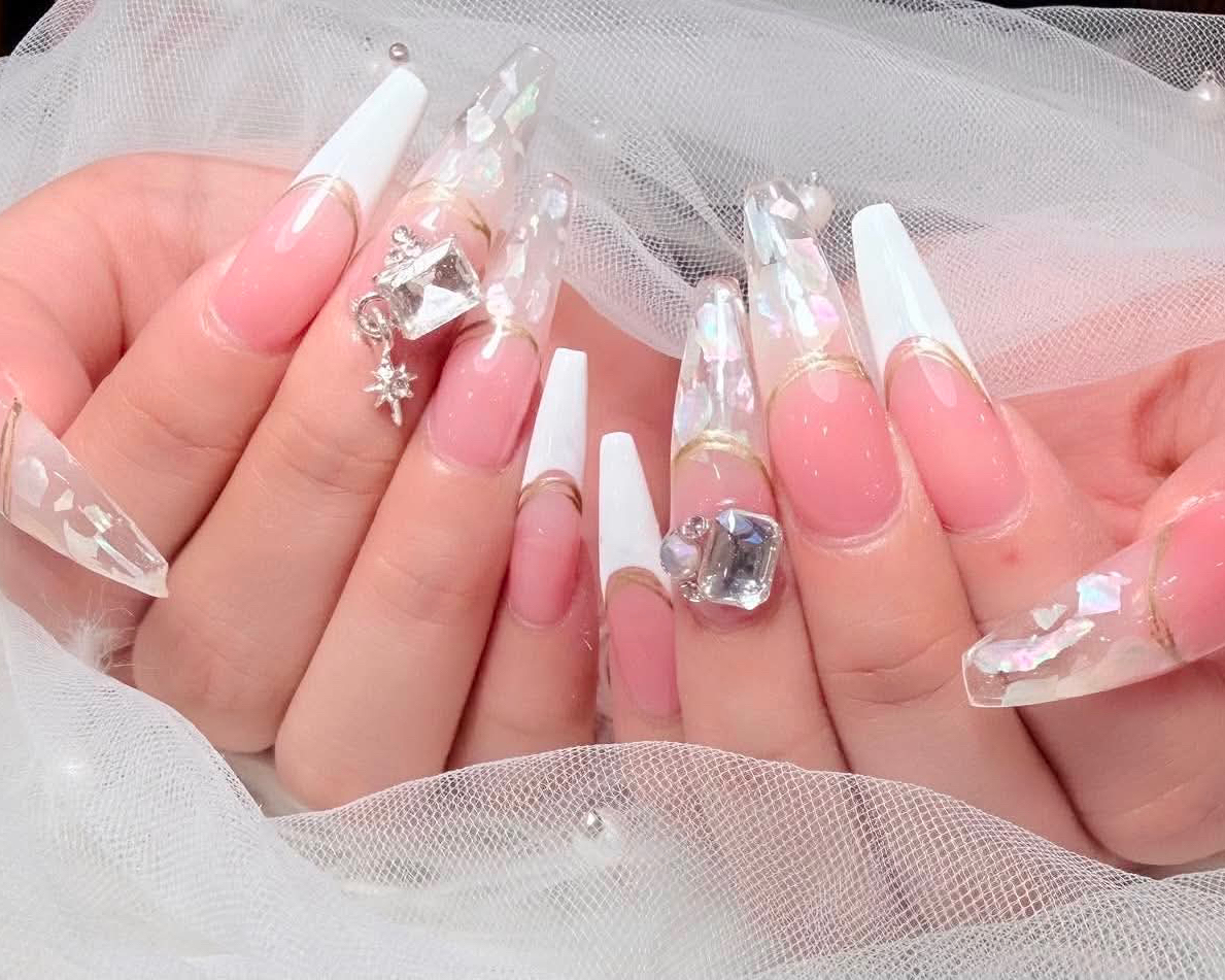 Bling_NailSalon