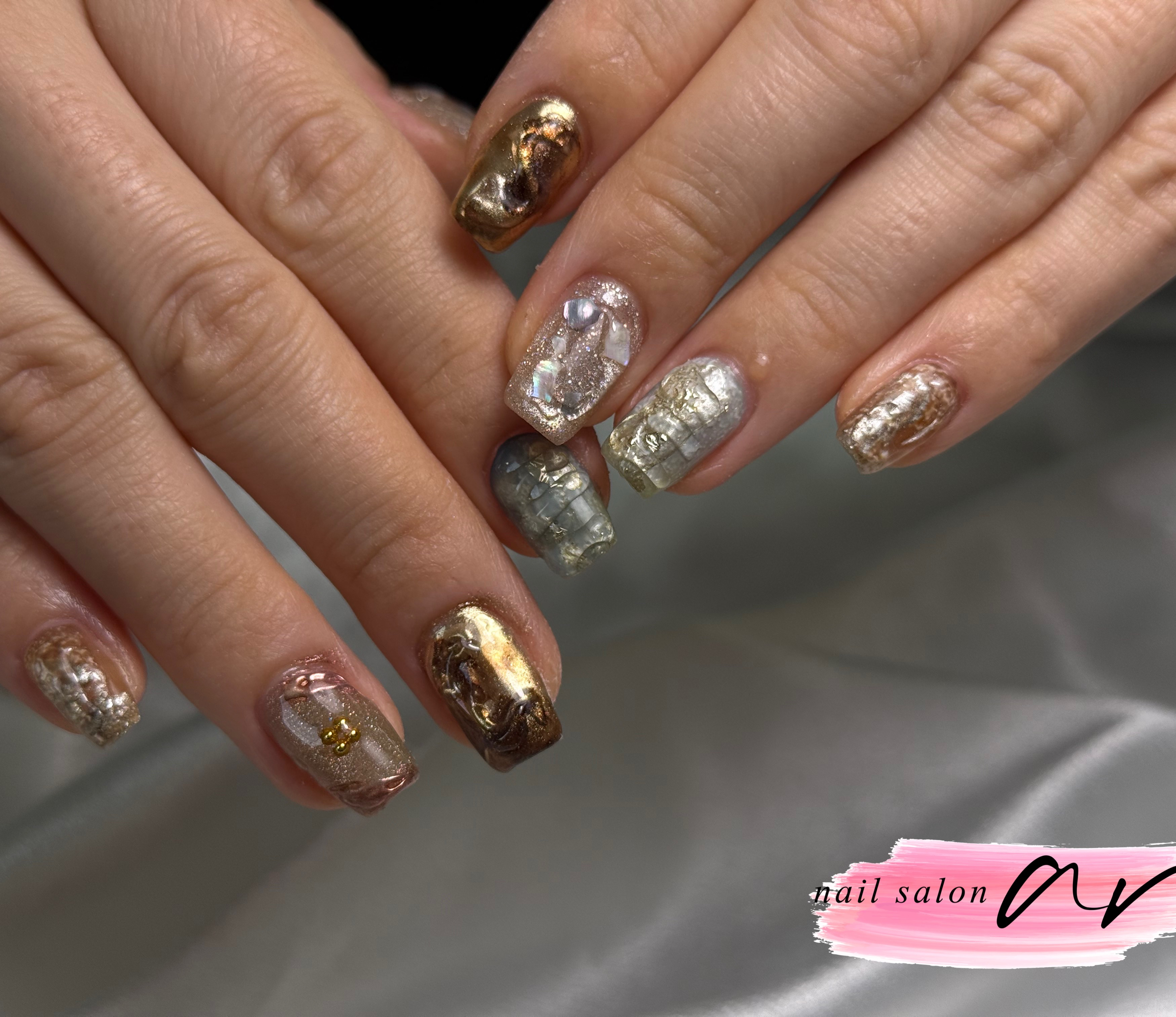 ar._nail