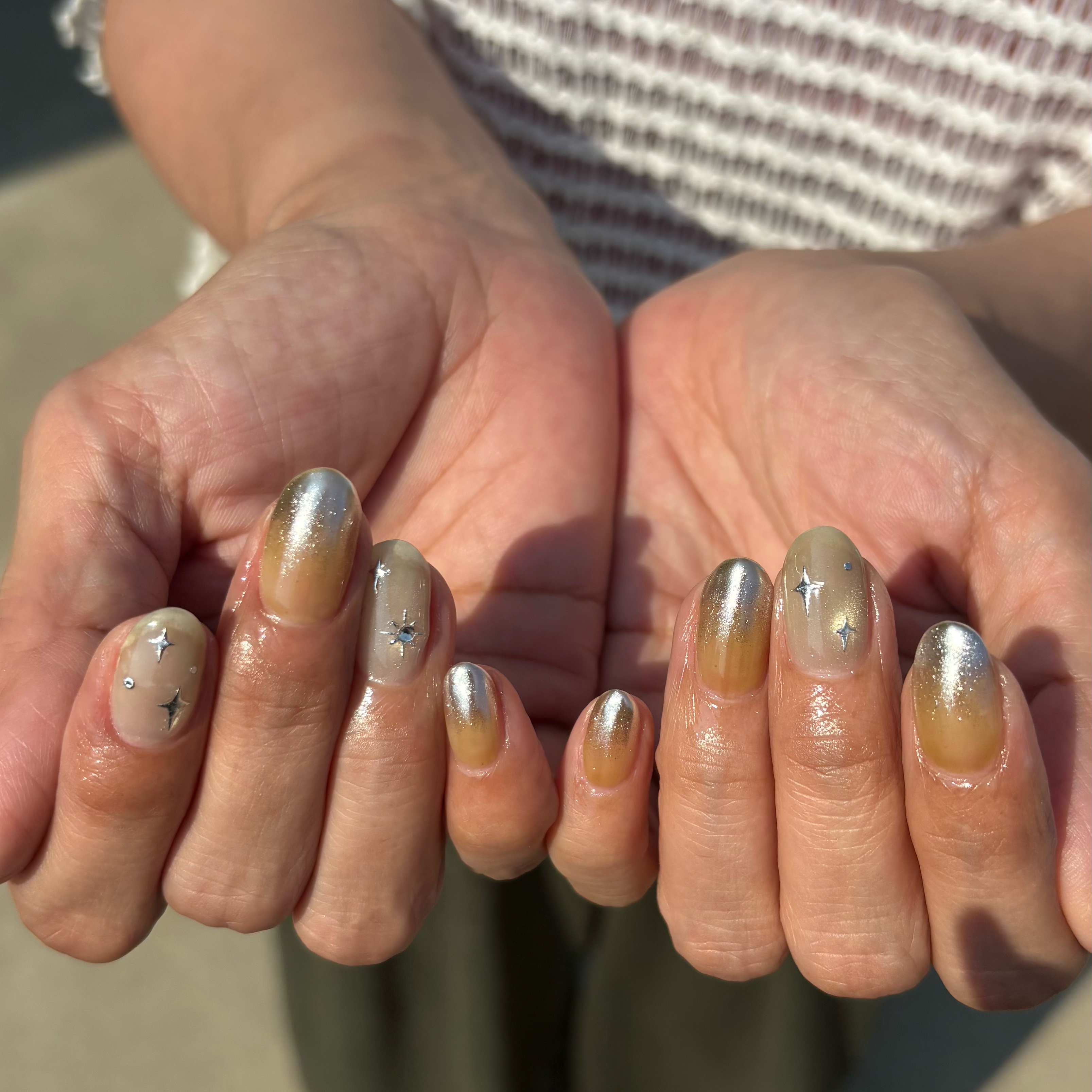 ave__nail