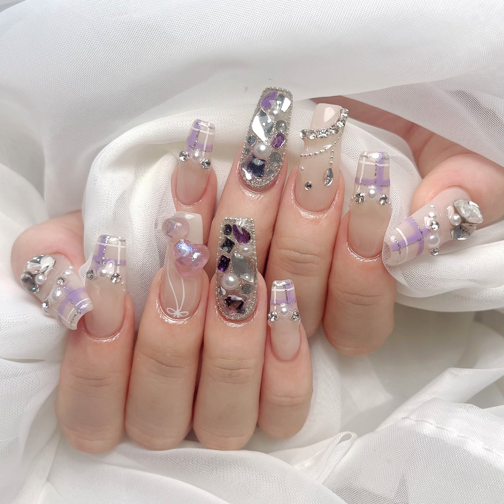 Redispe.nail_noura_Funato