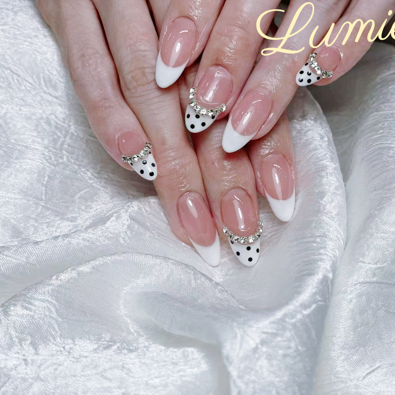 Lumiere_Monnaka
