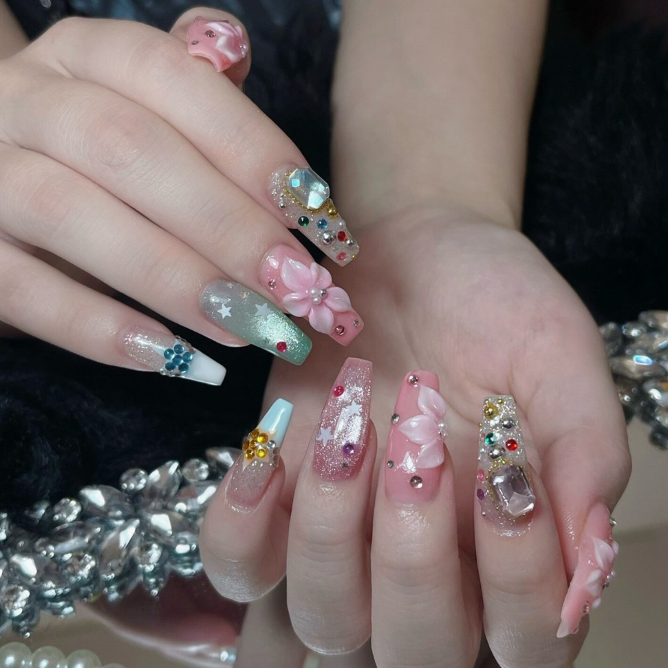 Liina_Nail
