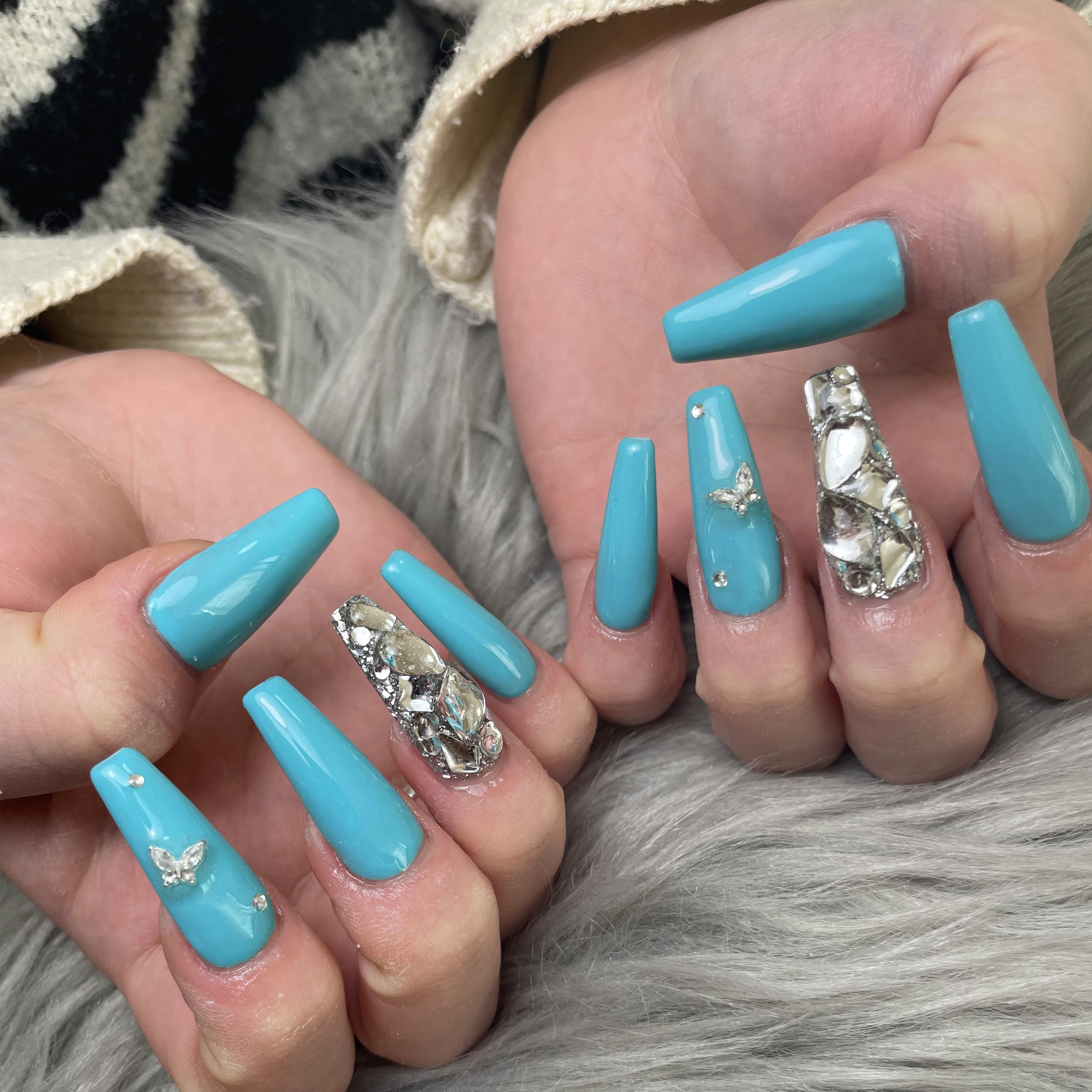 nailstudio_LOGI