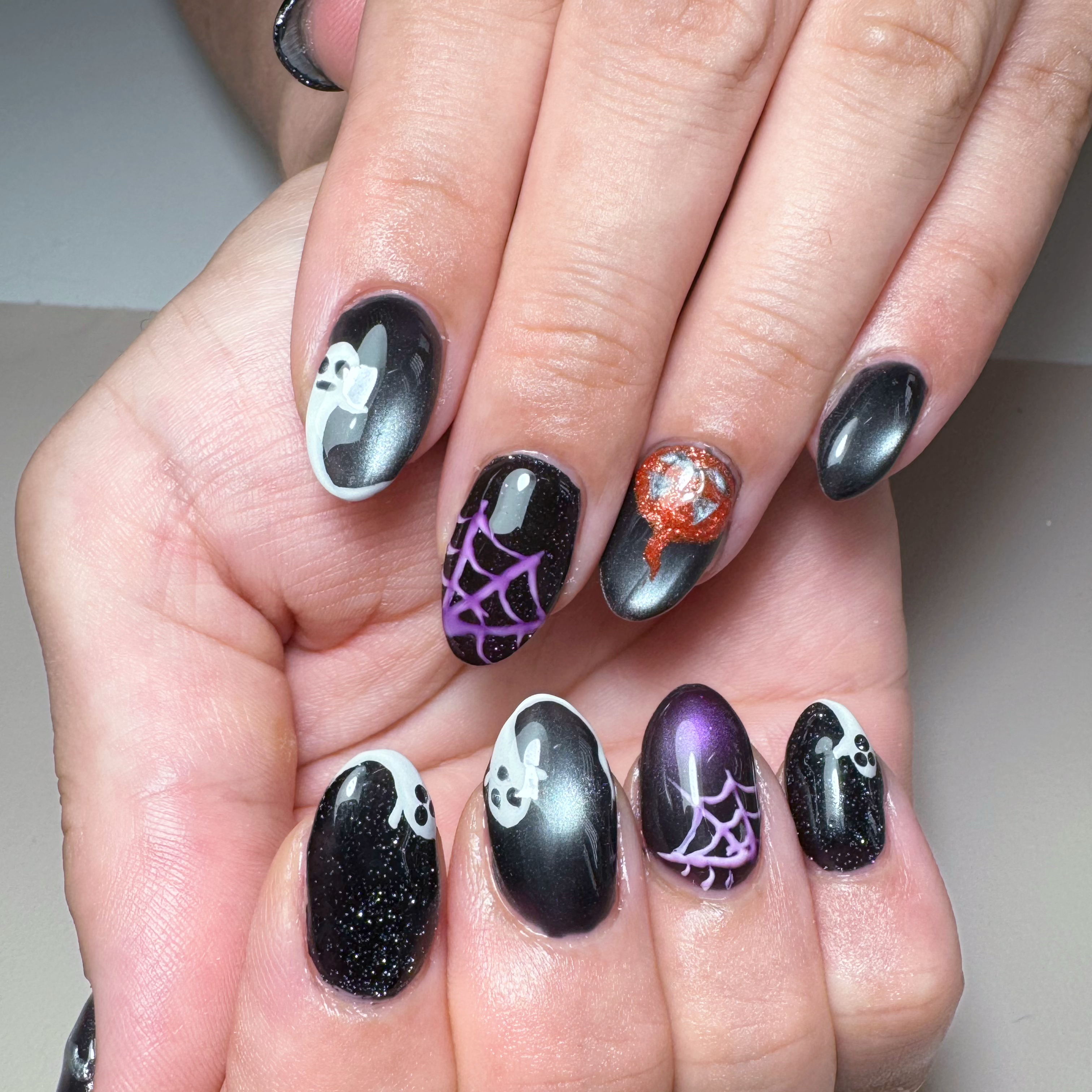 KIKI_nailroom