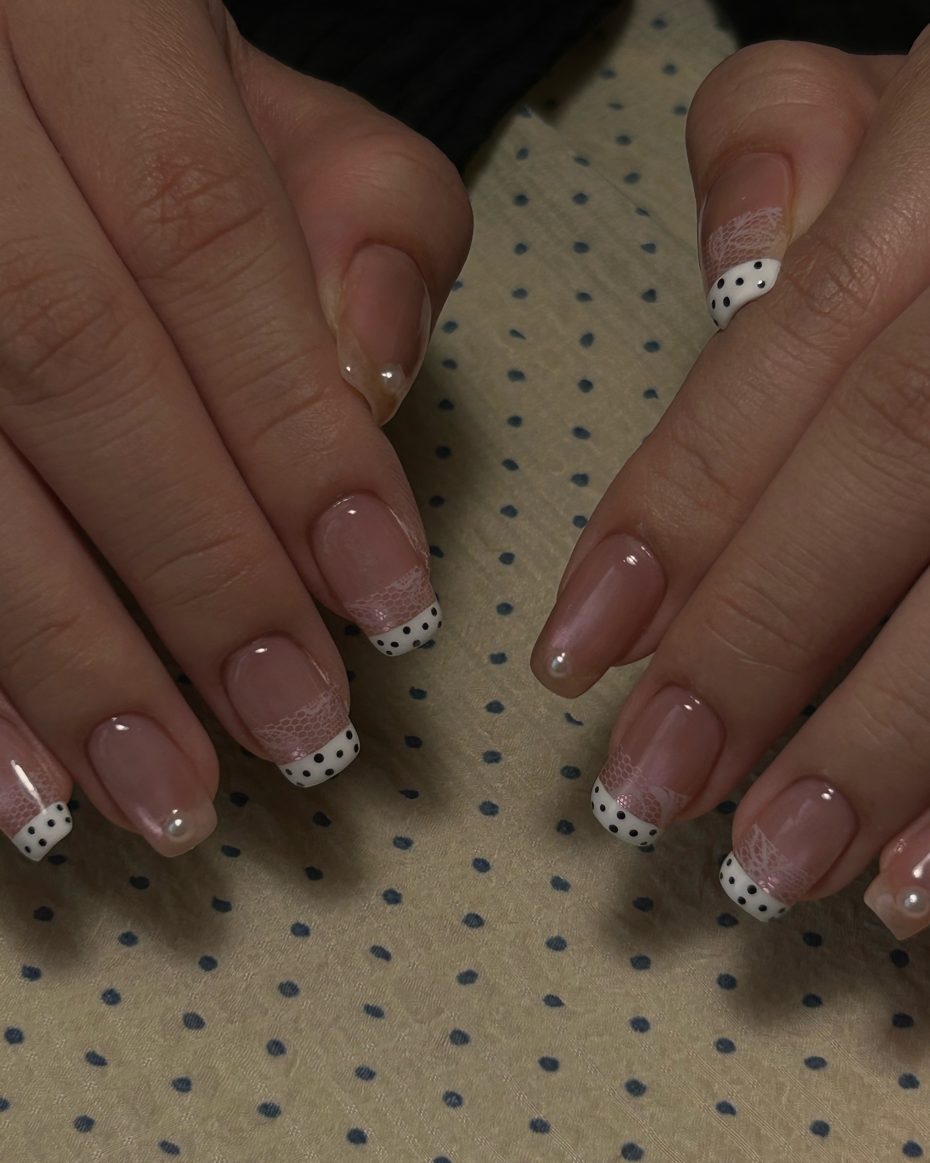earthly.nail