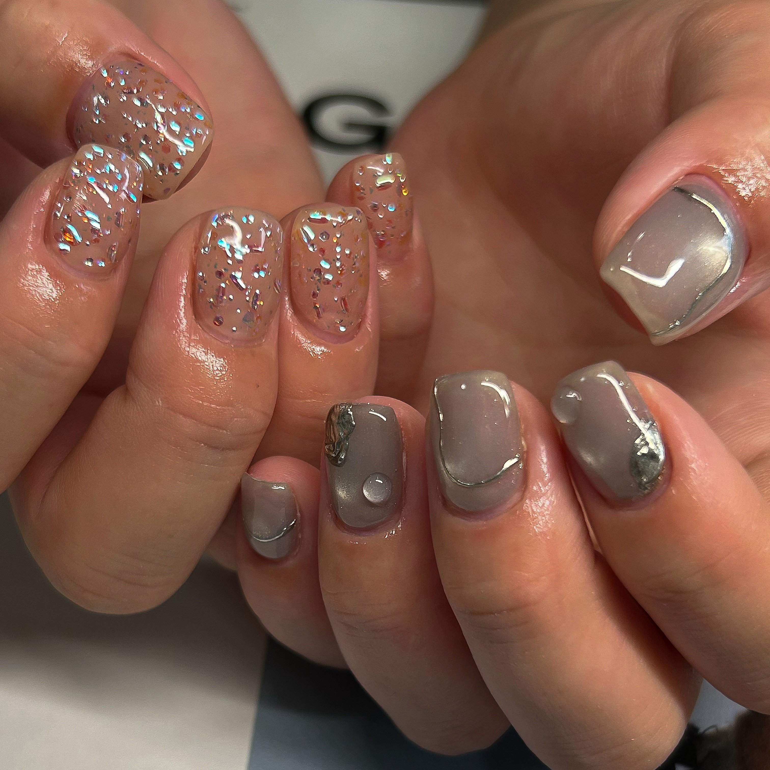 une_.nail