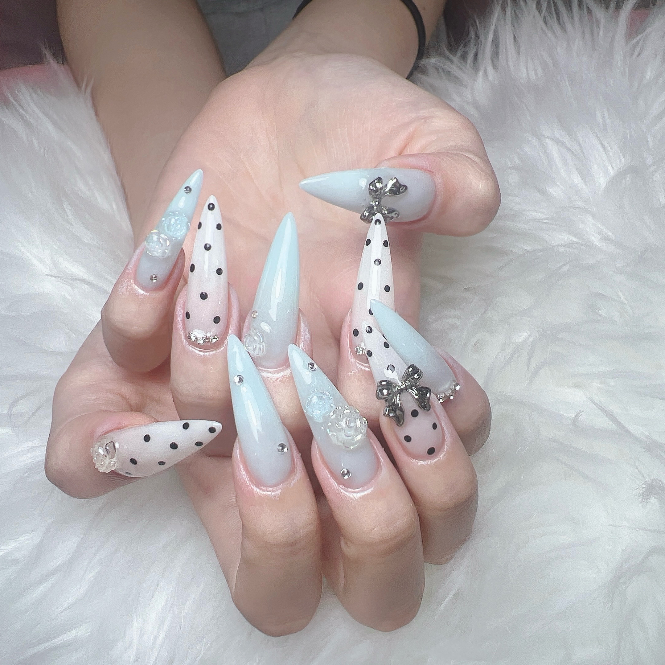 Har02_Nail