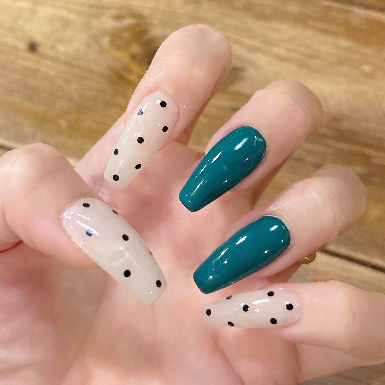 nico_nail