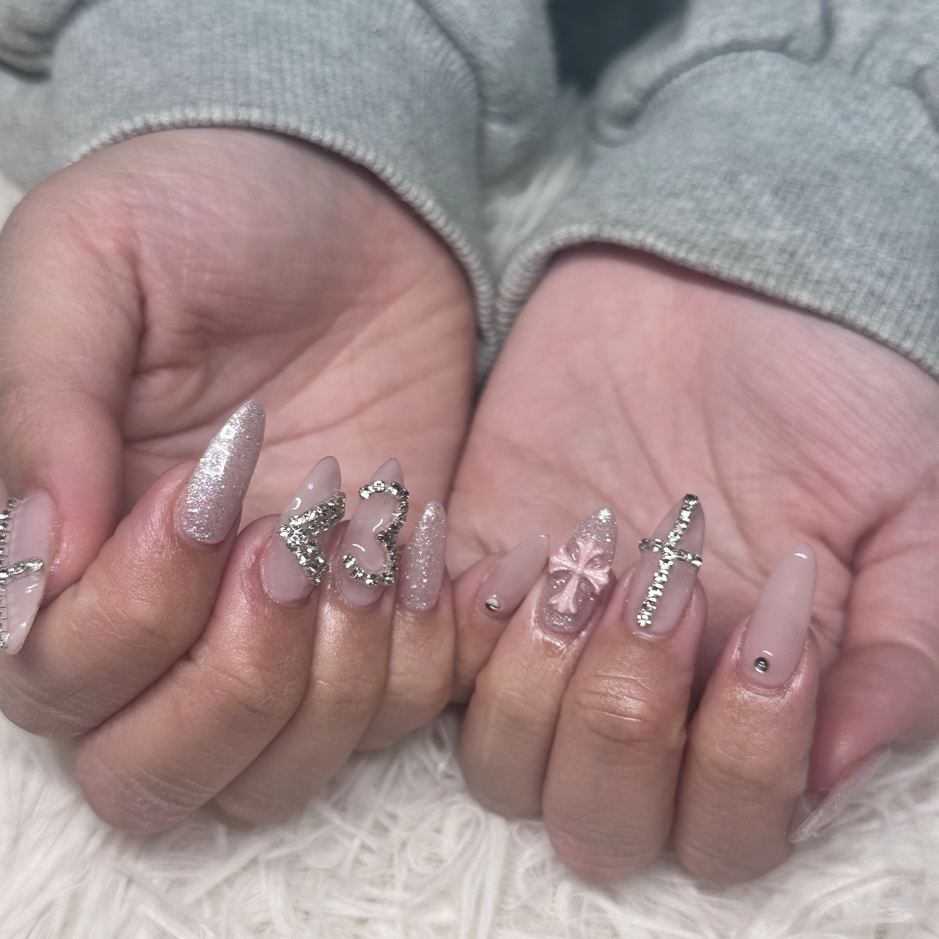 llai_nail