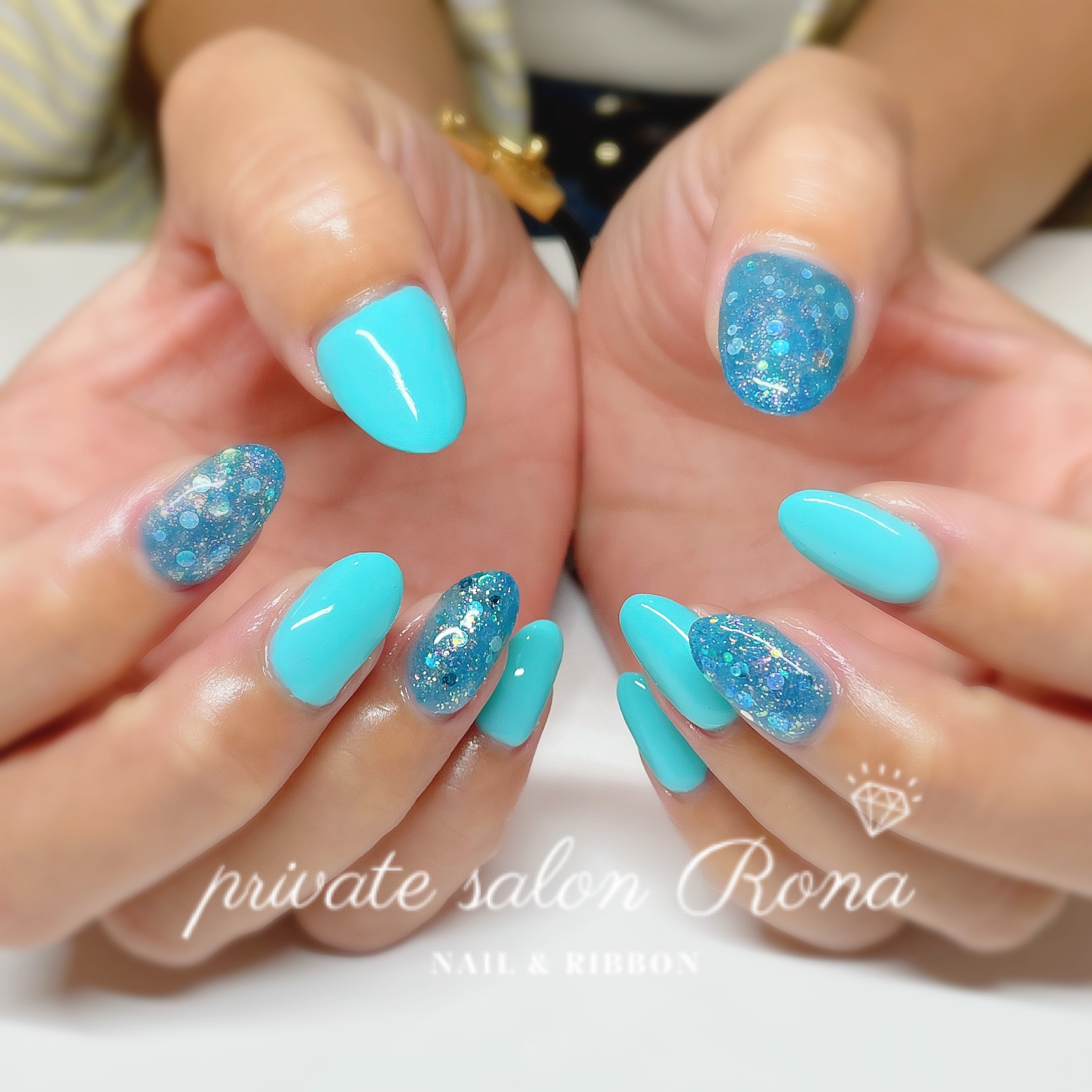 private_salon_Rona