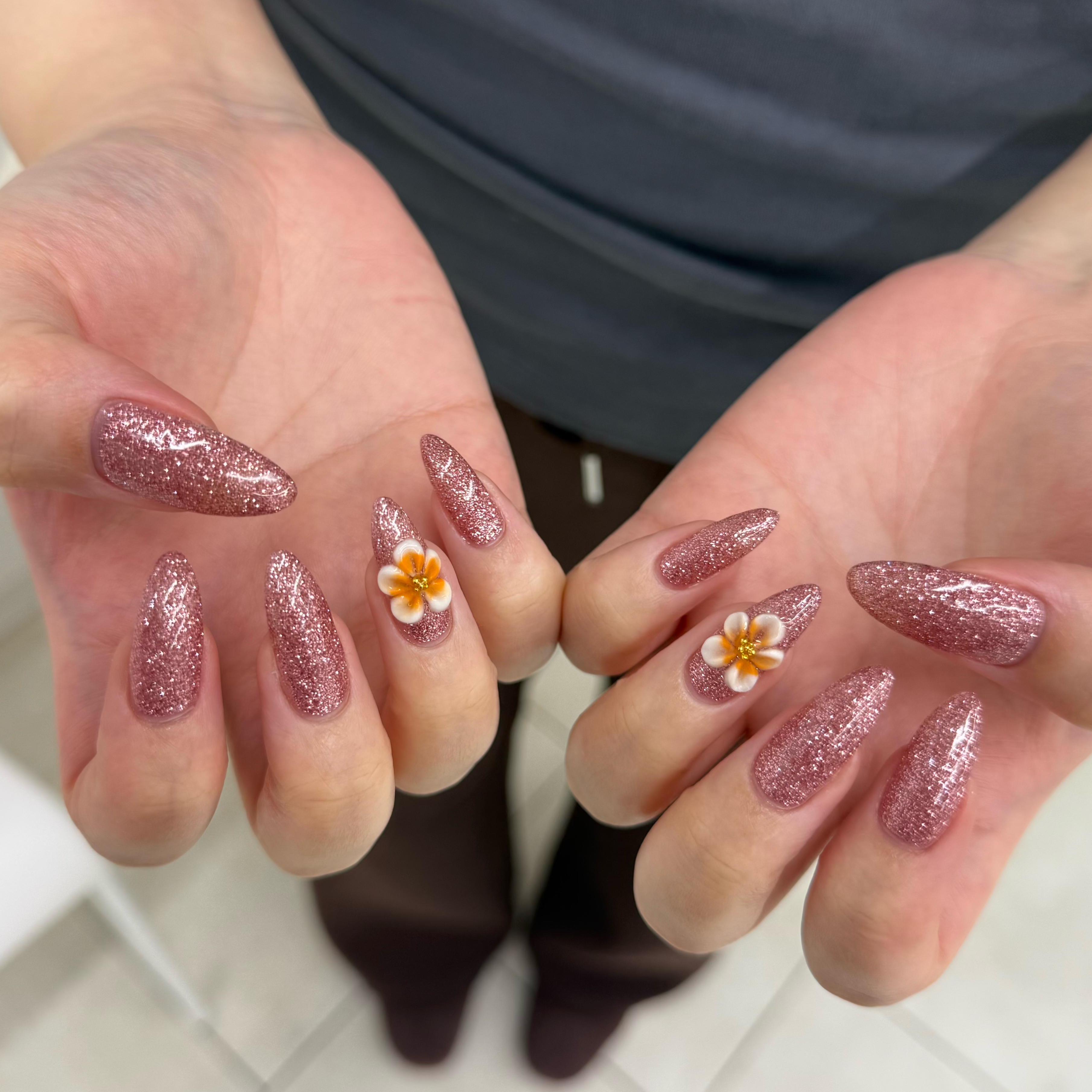 LUMA_NAIL