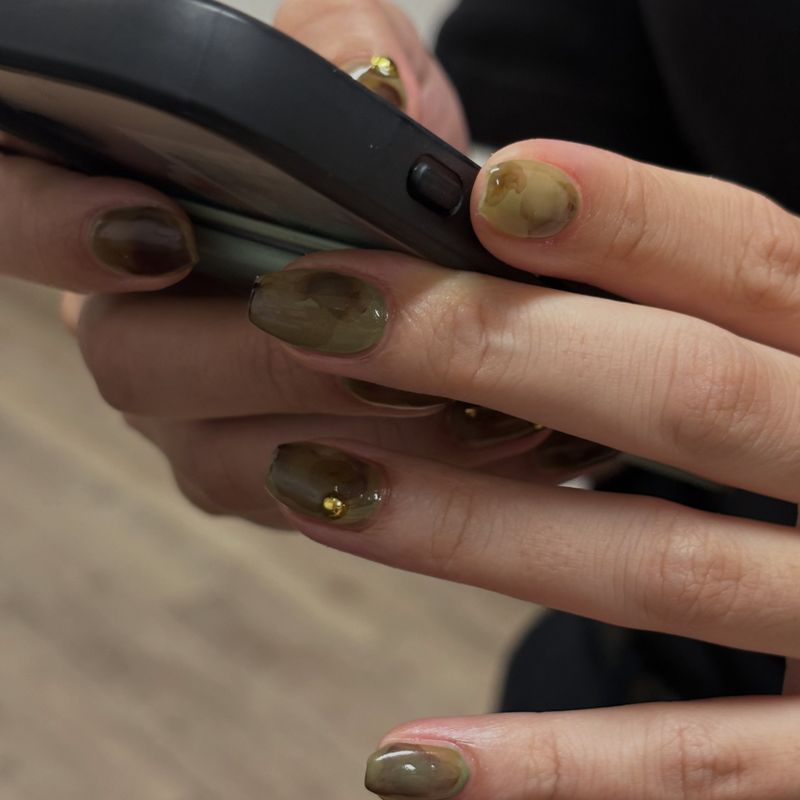 GLAD nail.eye新宿店