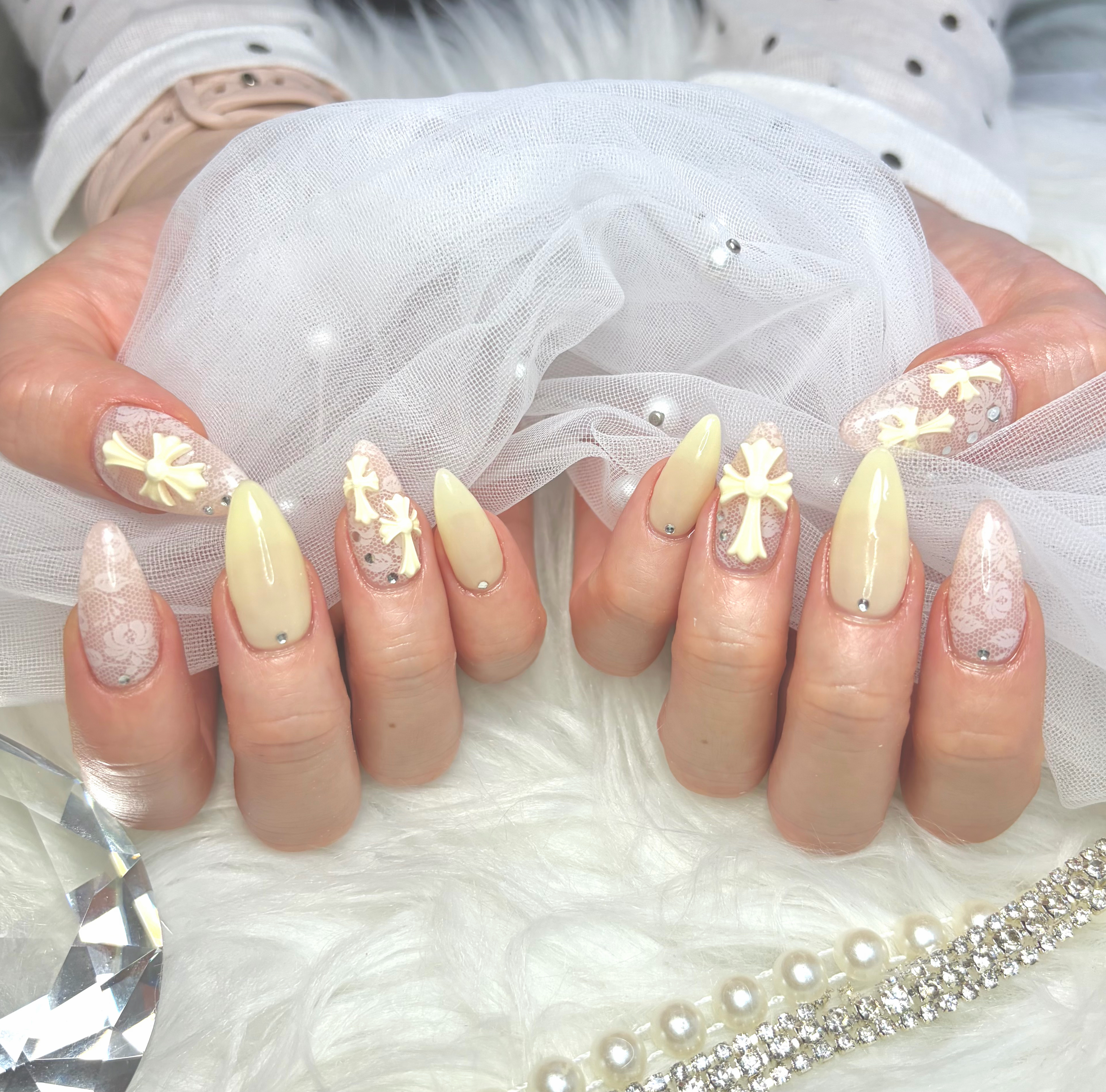 REVELLE_nail
