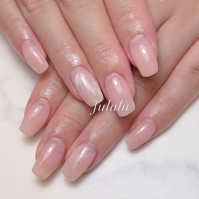 ニュアンスアート2本◎付替、甘皮ケア込み　長持ちネイル