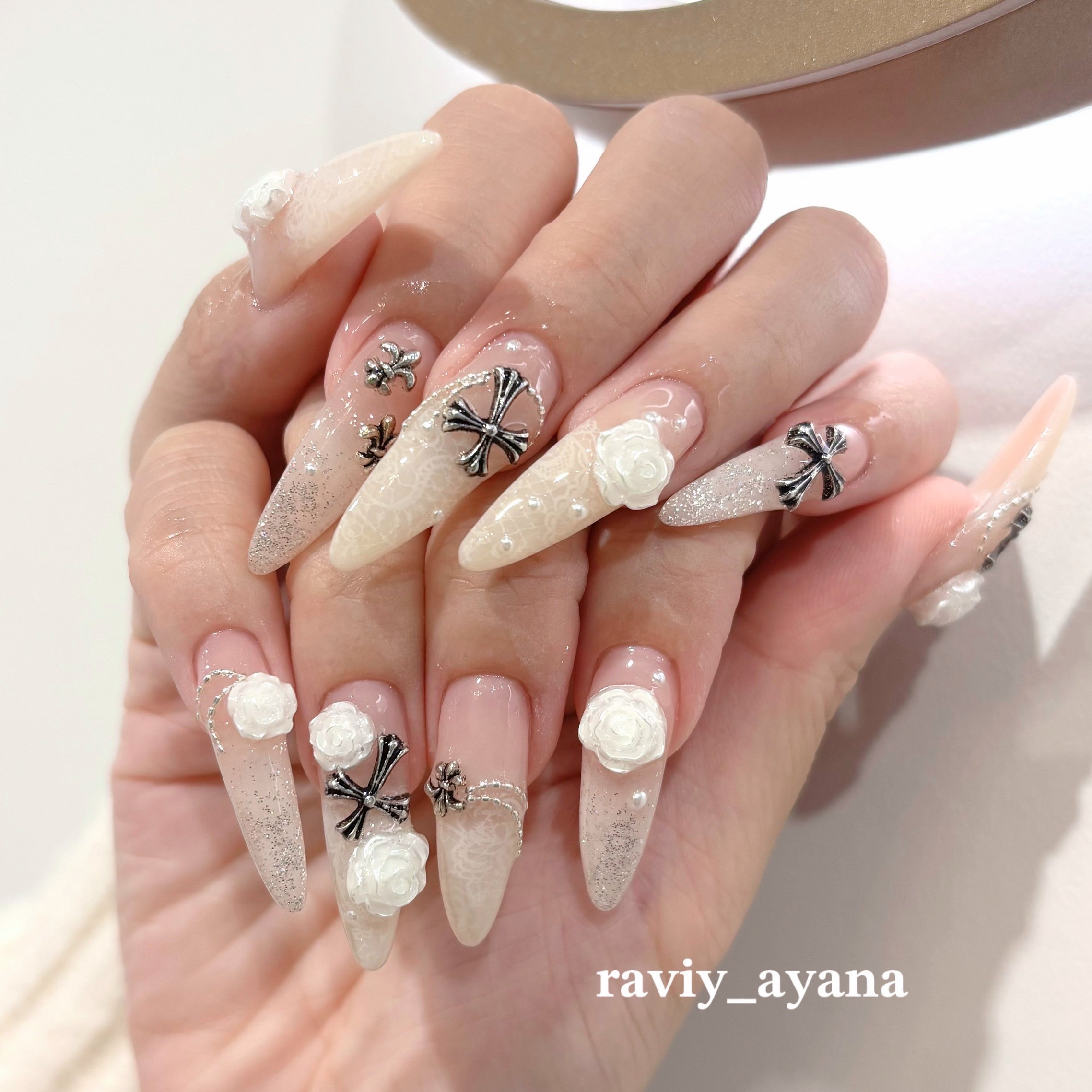 raviy_ayana