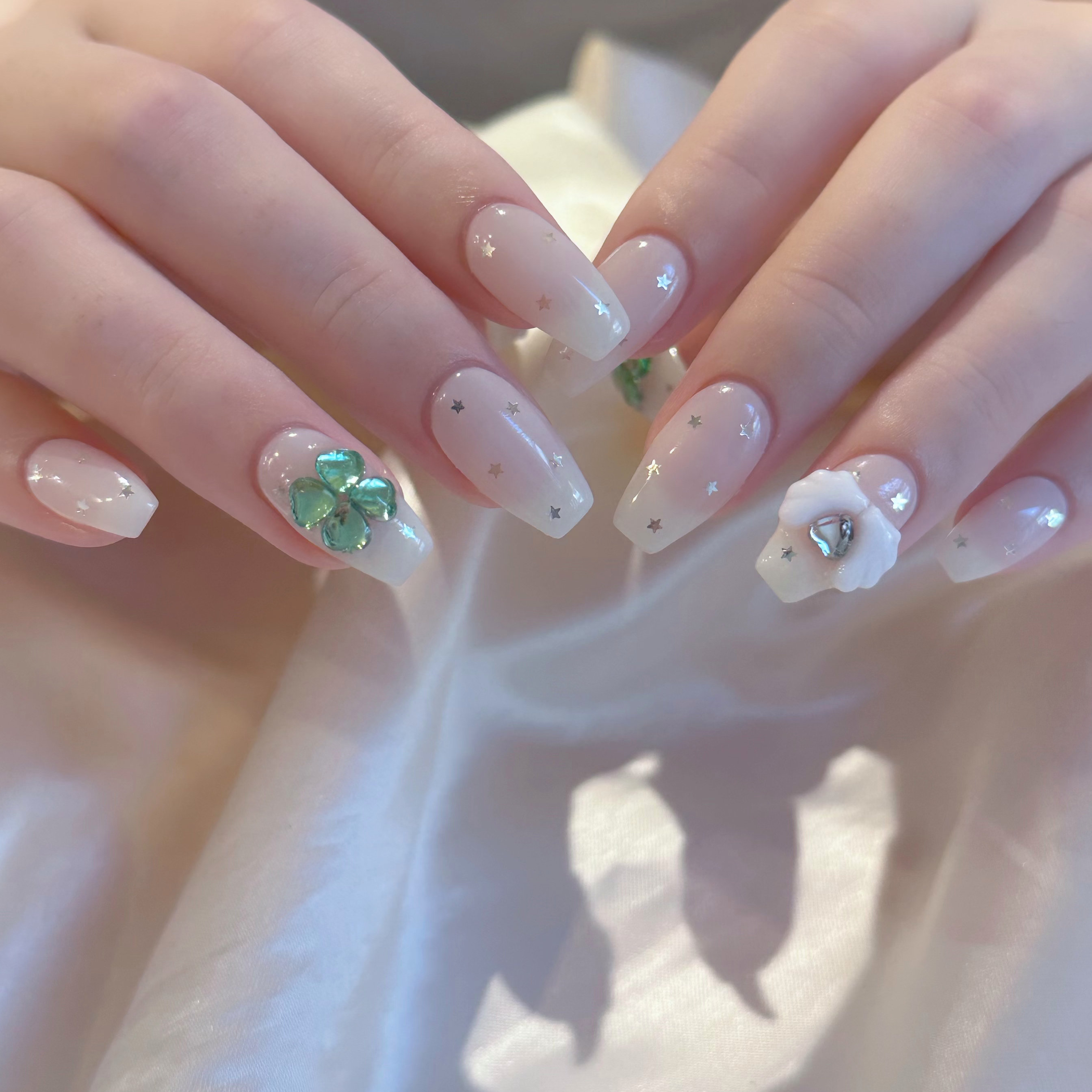 ruka_nail.o0