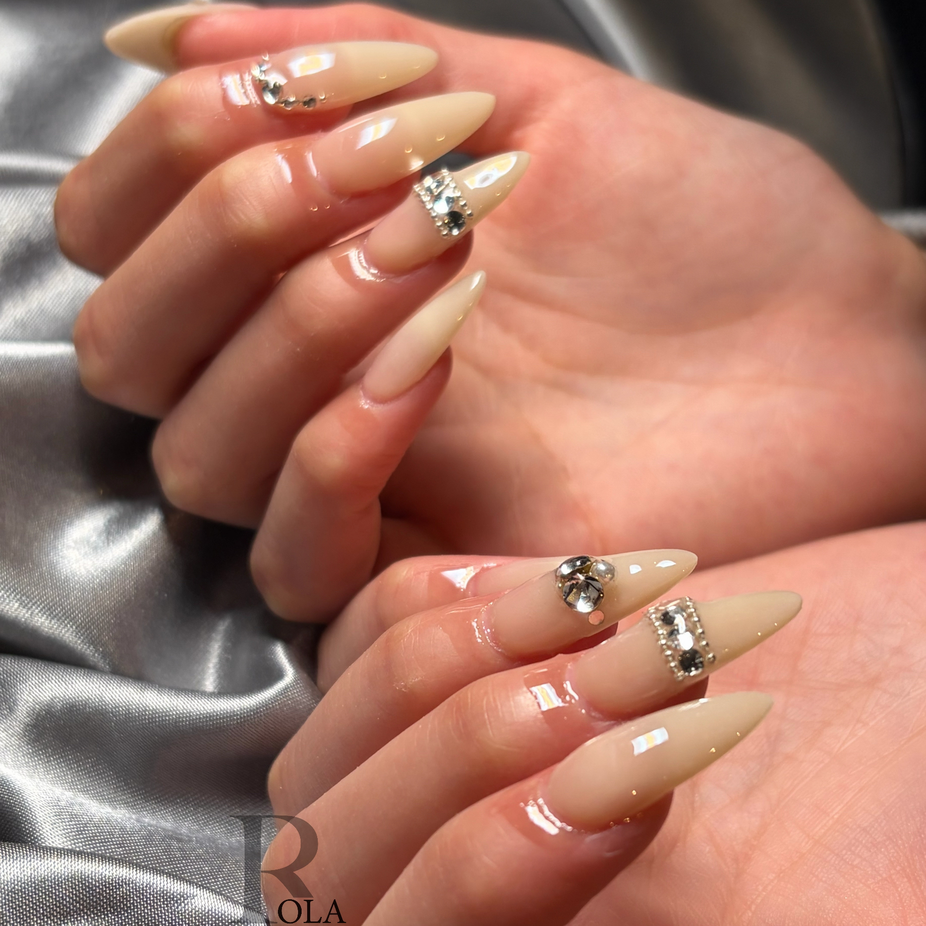 ROLA_nail