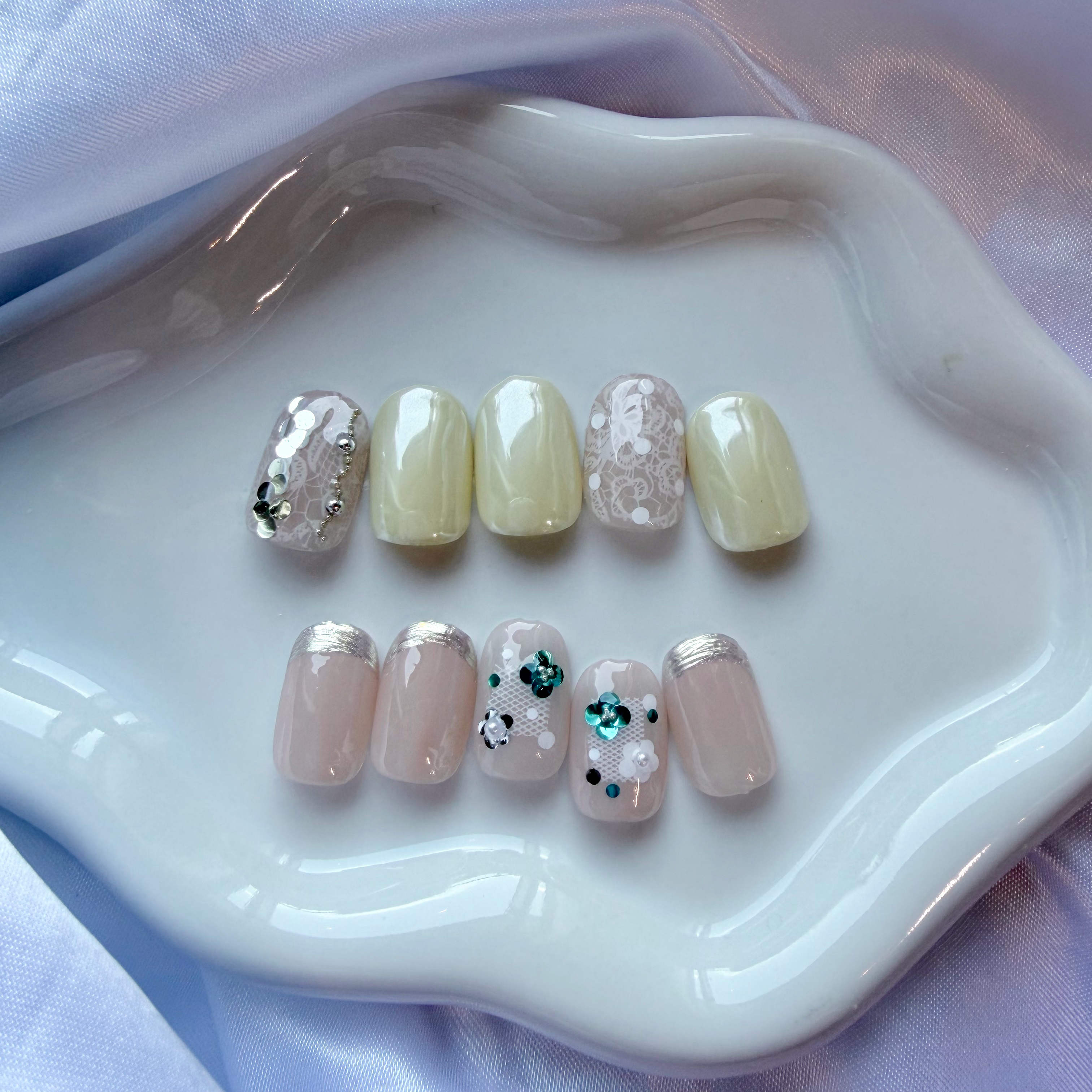 emu.nails