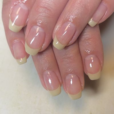 ハンド◇フレンチ　ベースクリア
（初回オフ無料）