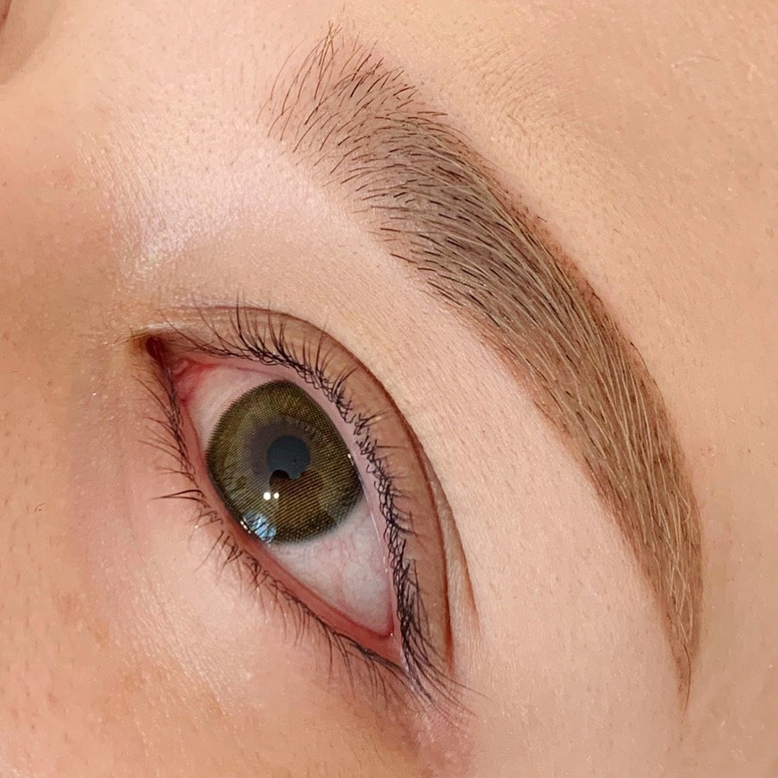 lily_eyebeauty
