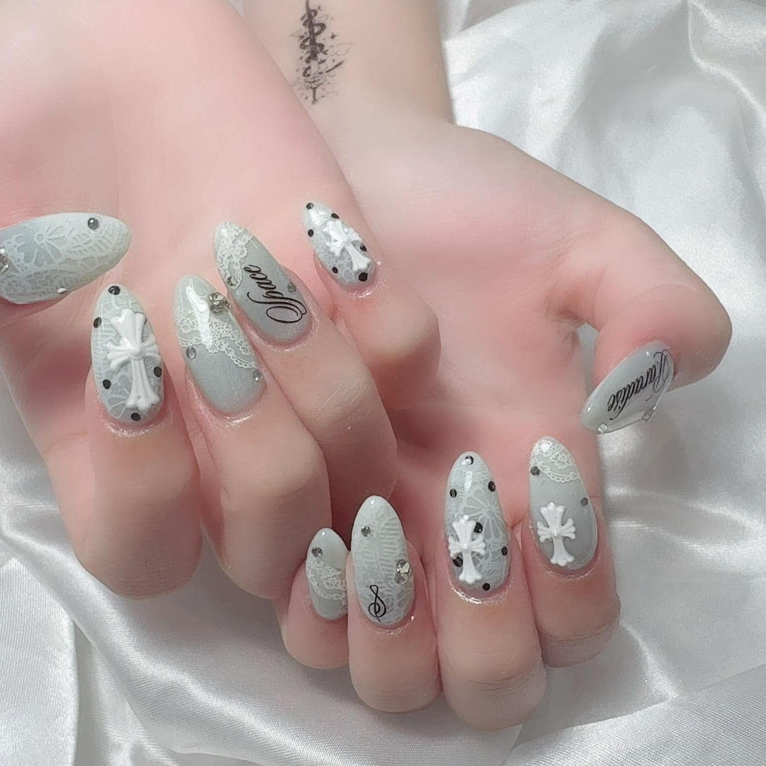 Hara01_Nail