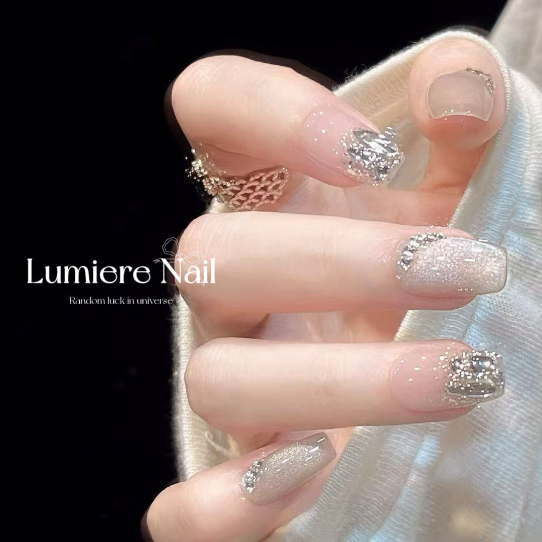 lumiere_Nail