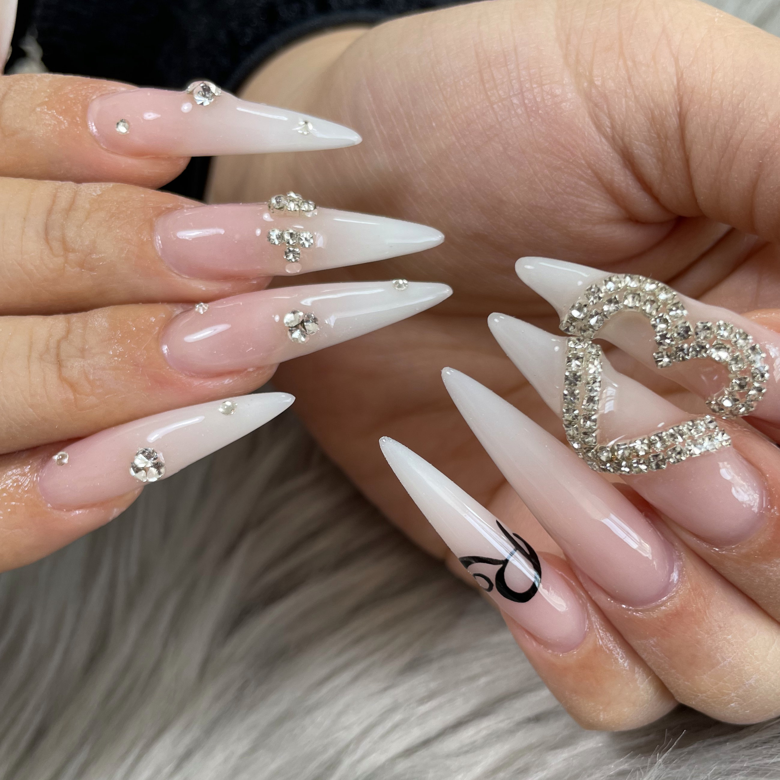 nailstudio_LOGI