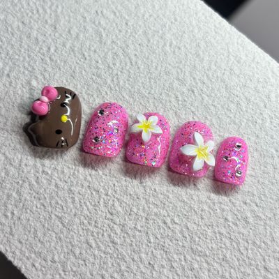 日焼けキティのsummer nail🌺🌈