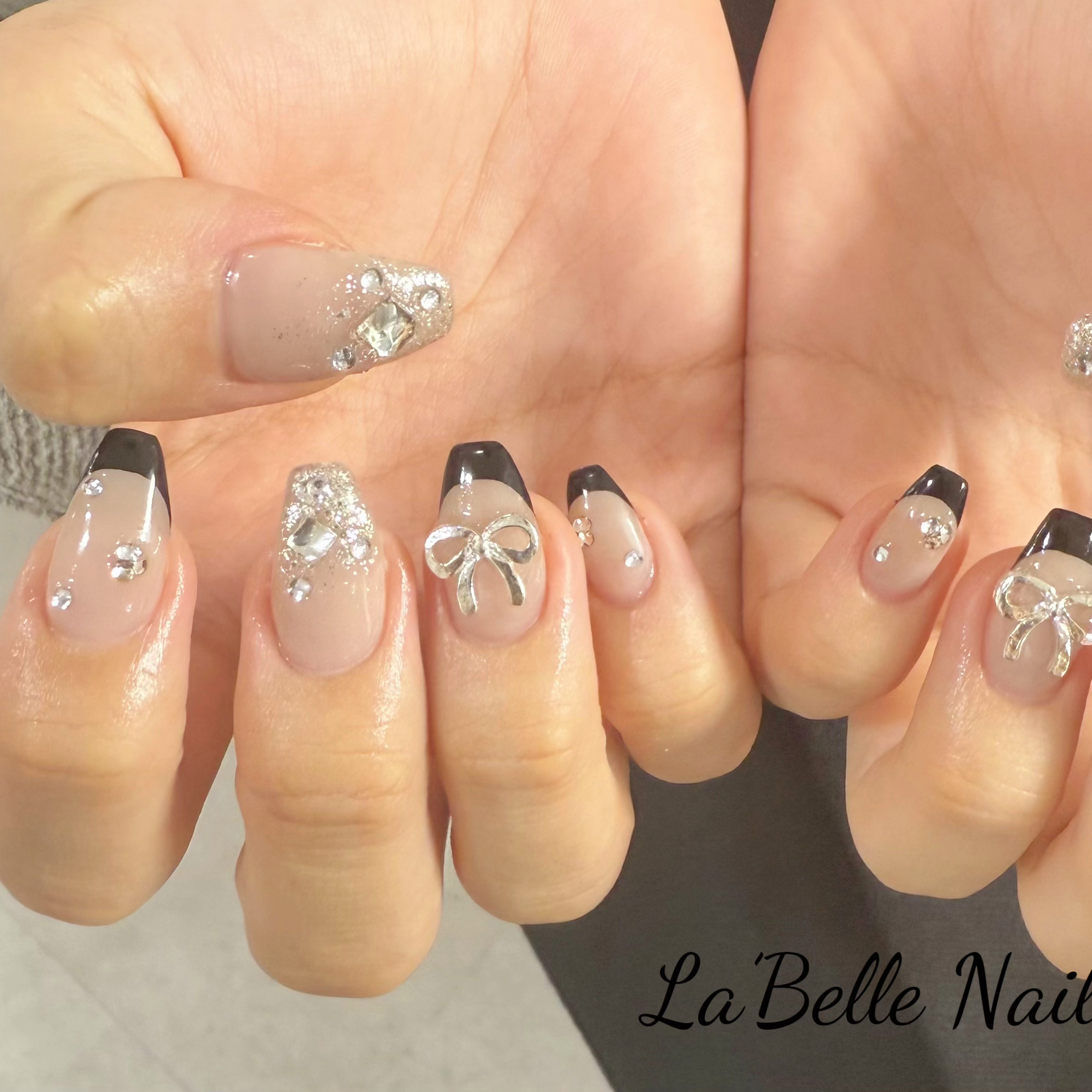 Aina_nail