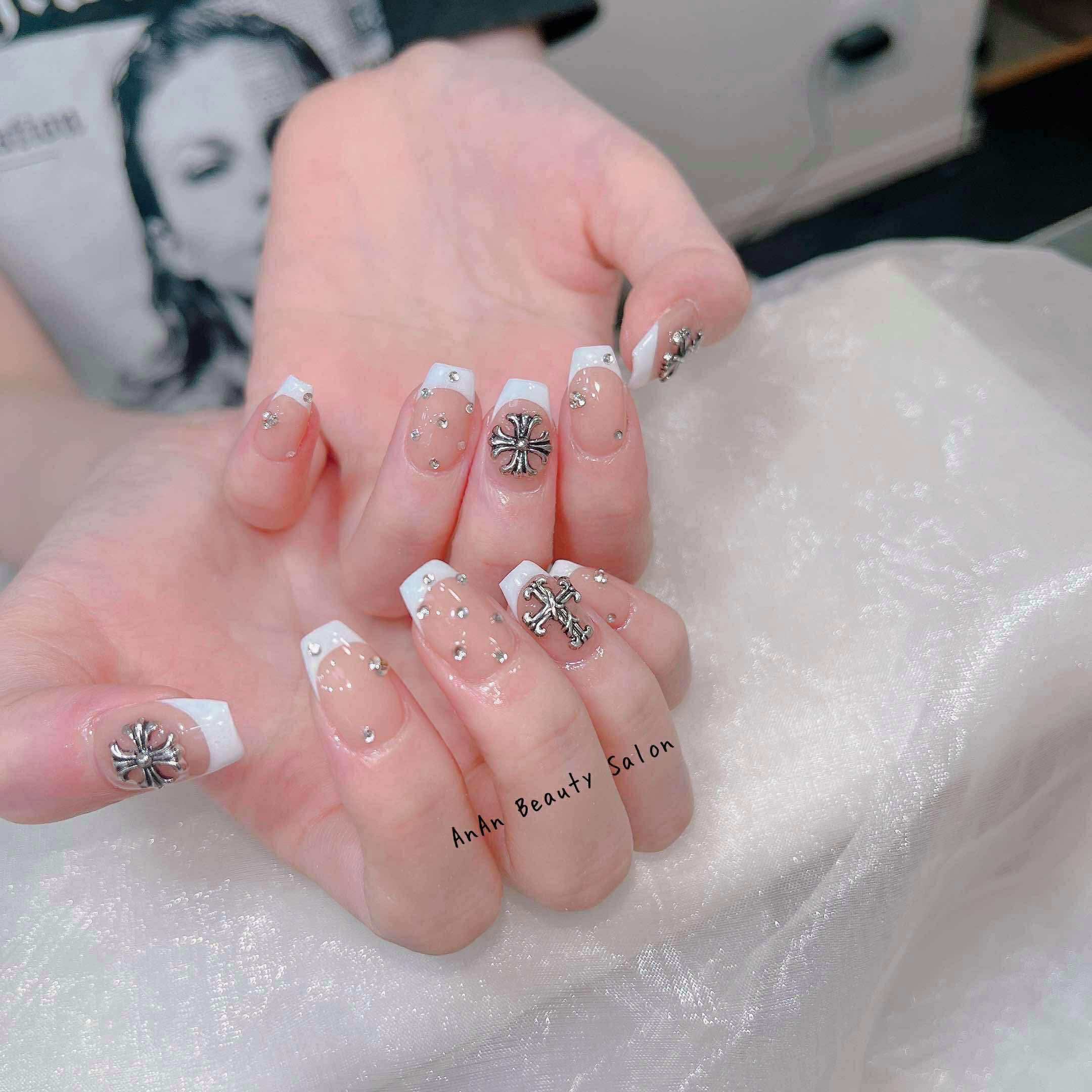 Daly_Nail
