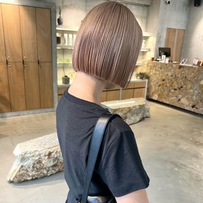 【平日限定】ボブカット+透明感カラー+マイクロバブル ¥ 14300→9300
