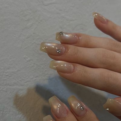 〔光をまとう指先〕上品な奥行き感に惹き込まれる【マグネット・艶パールコース】