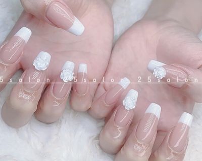 ワンカラー　+  フレンチ