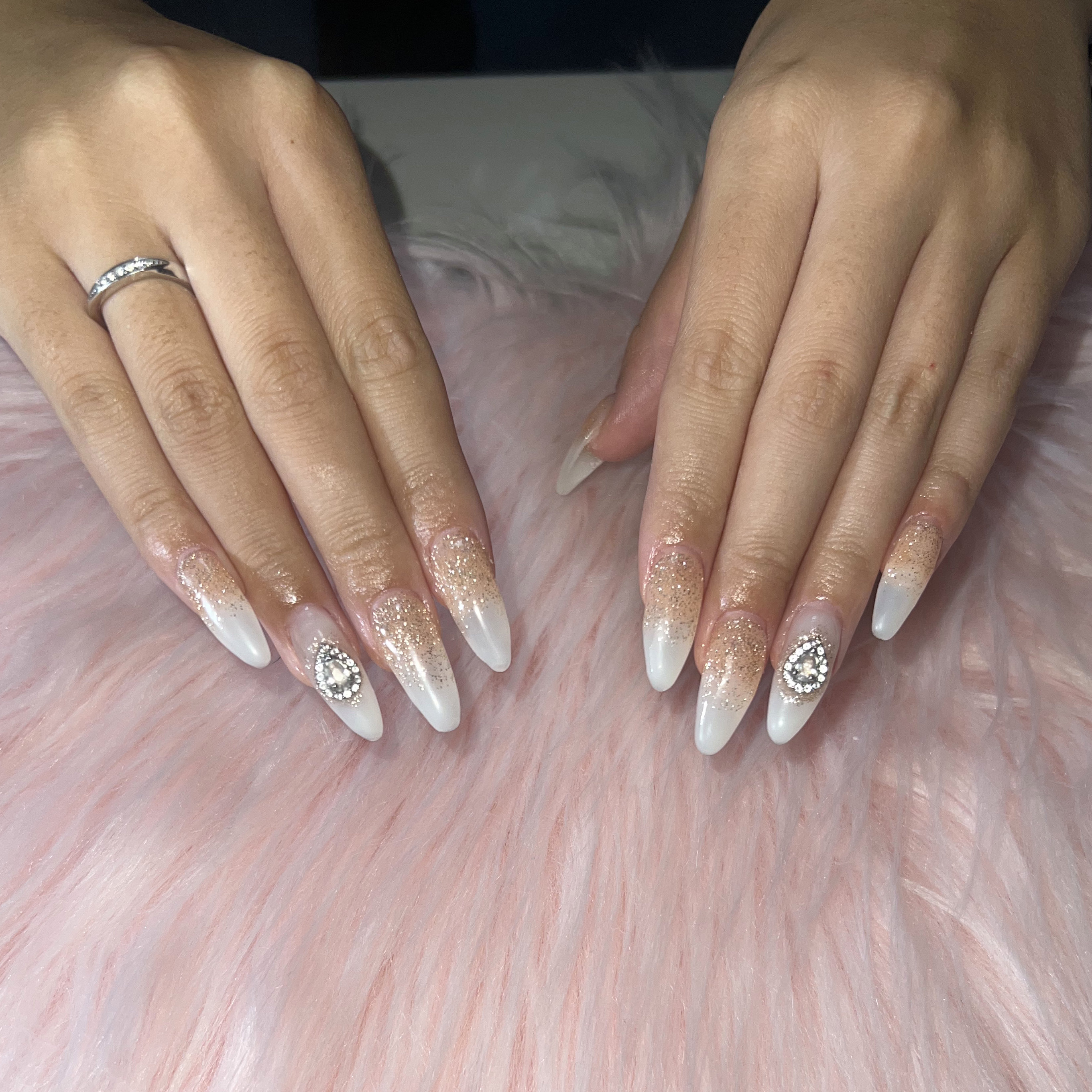nail_salon_r