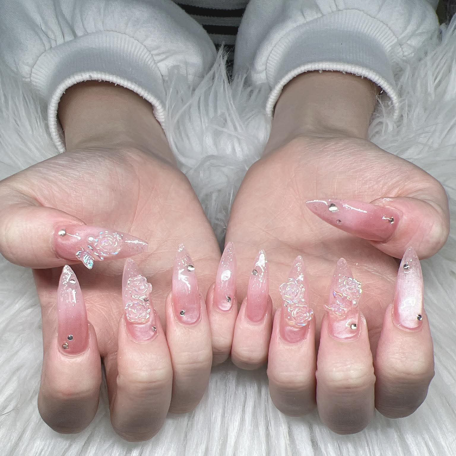 Lee_Nails