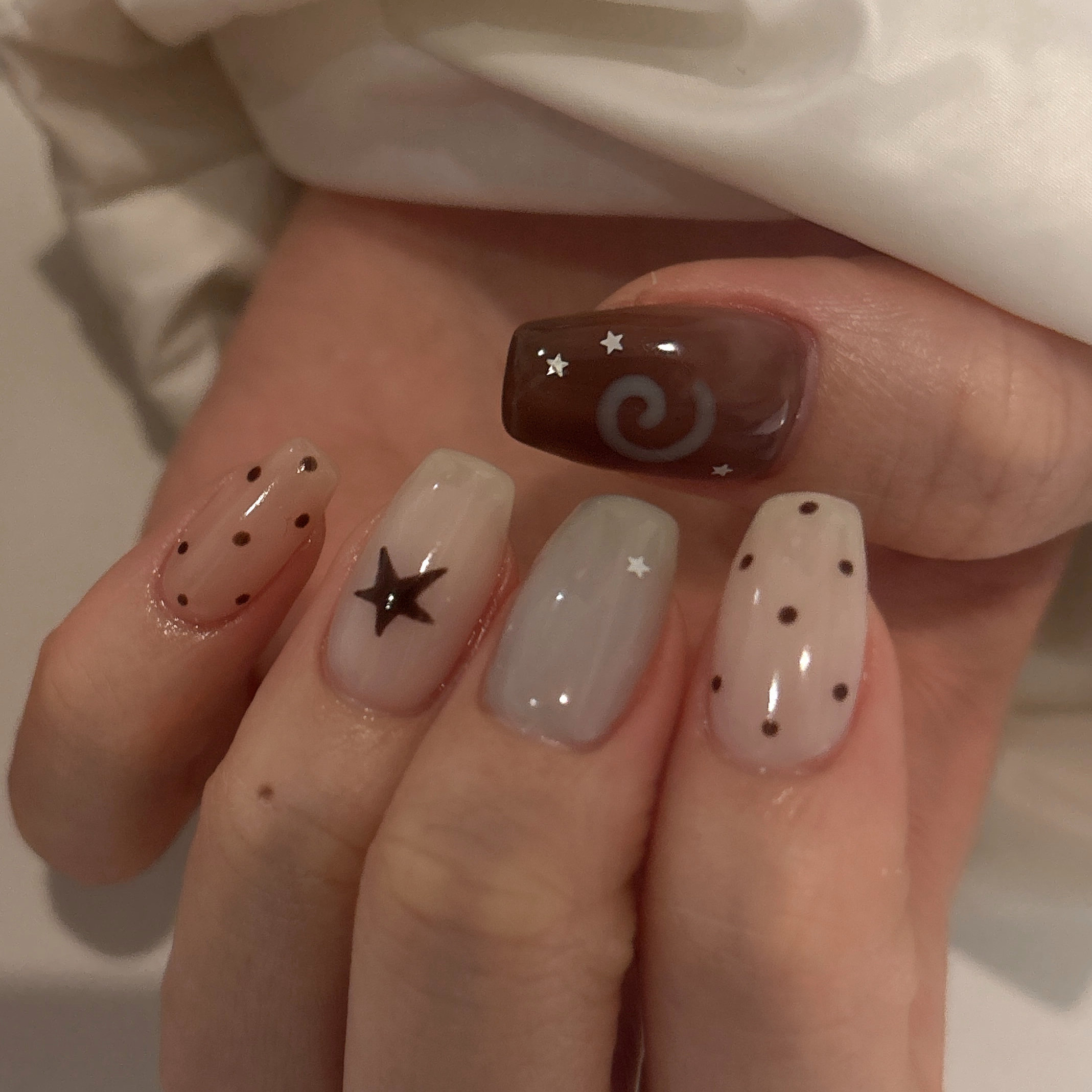 ar.___nail