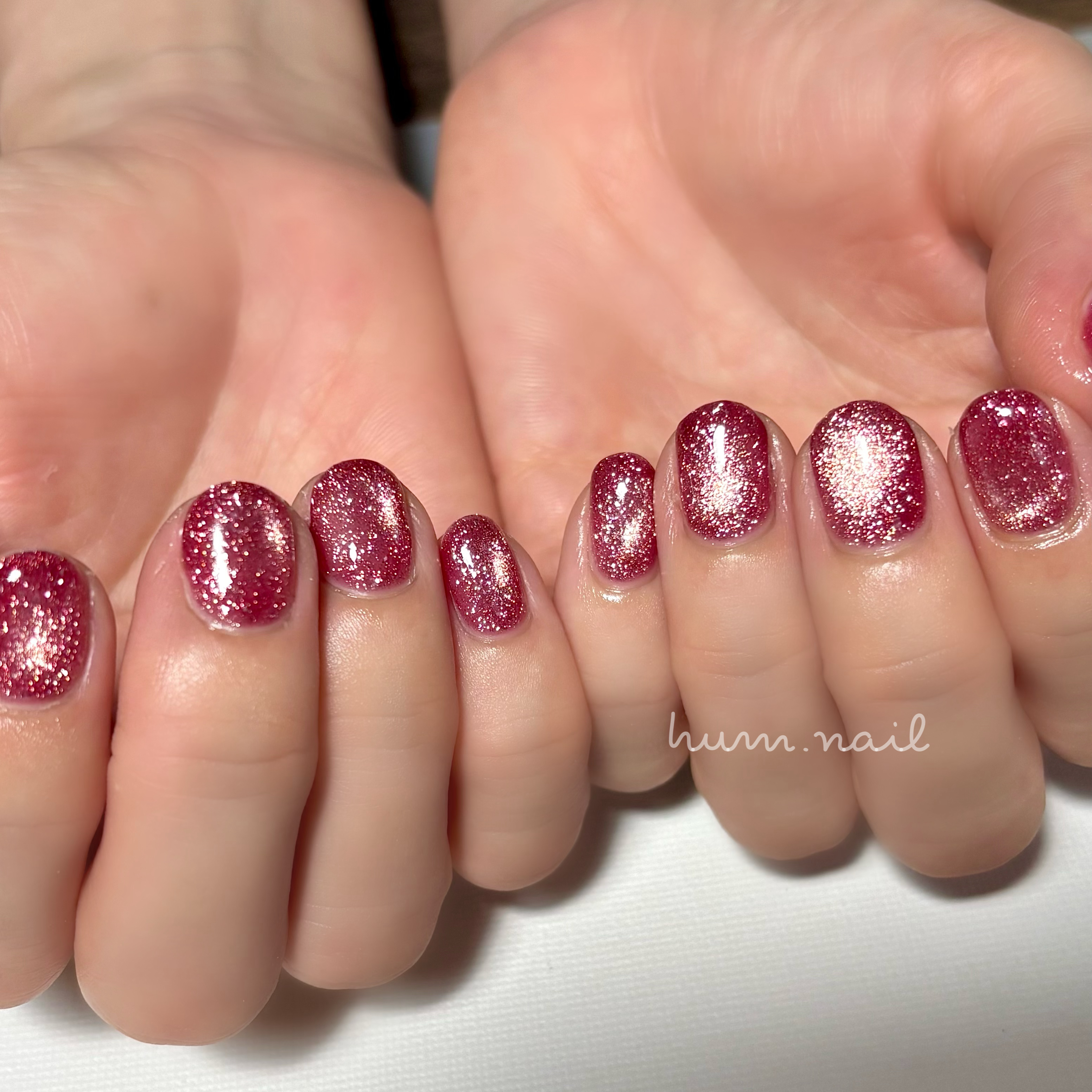 hum.nail