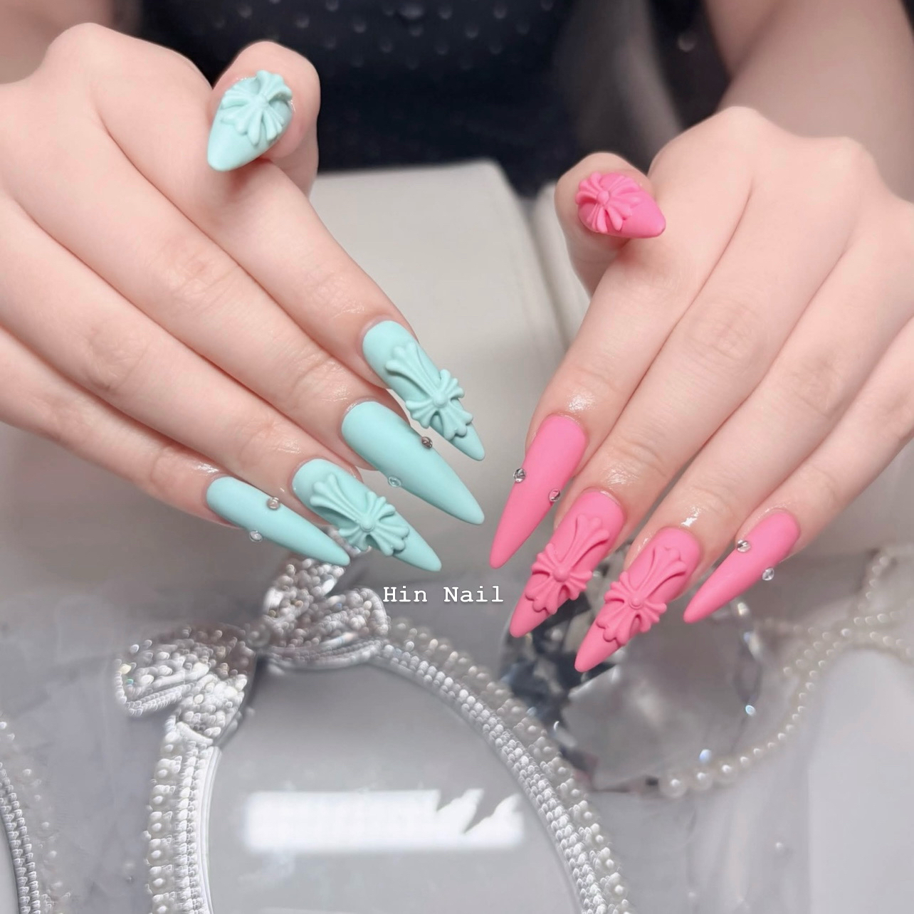 Hin_Nail