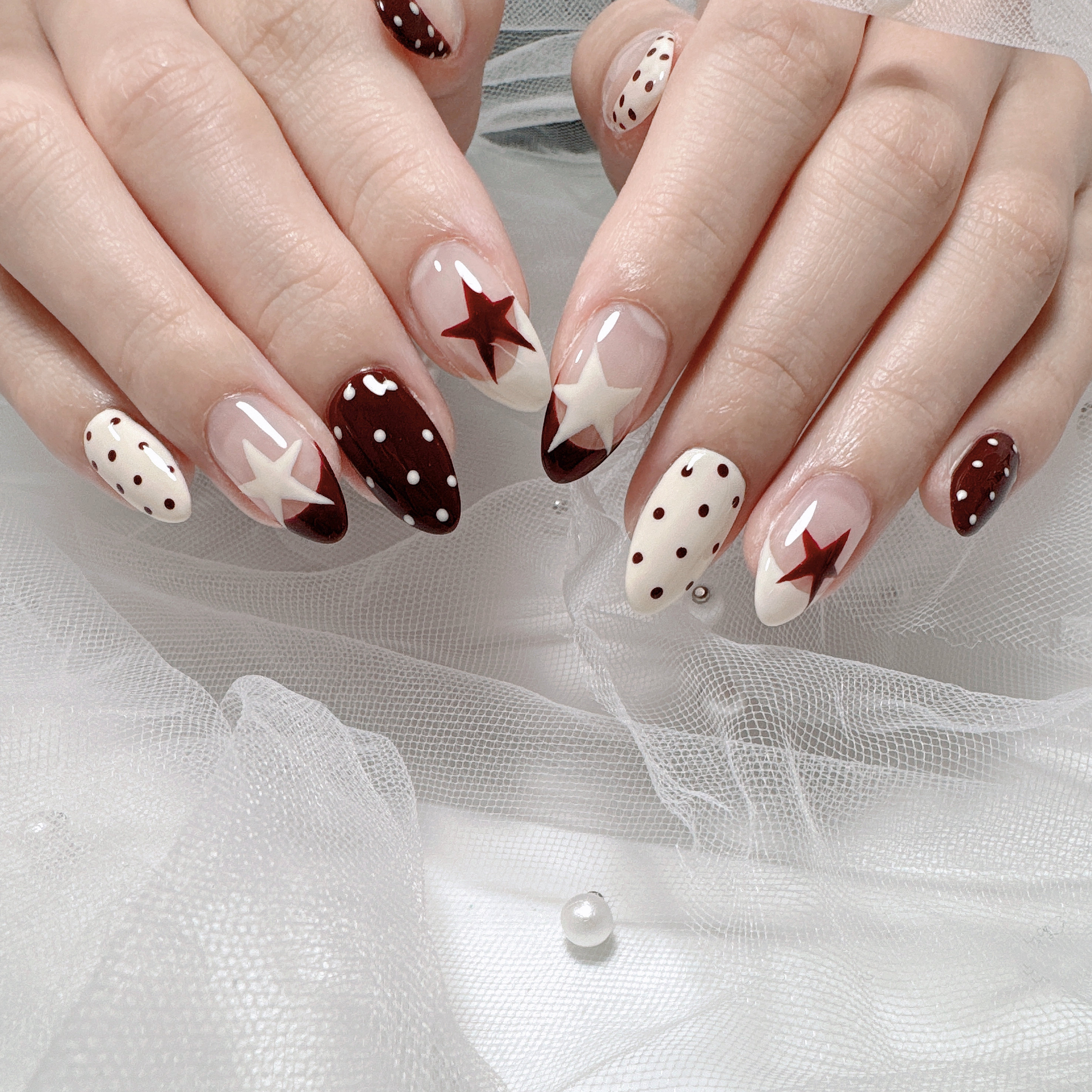 TIARA.NAIL