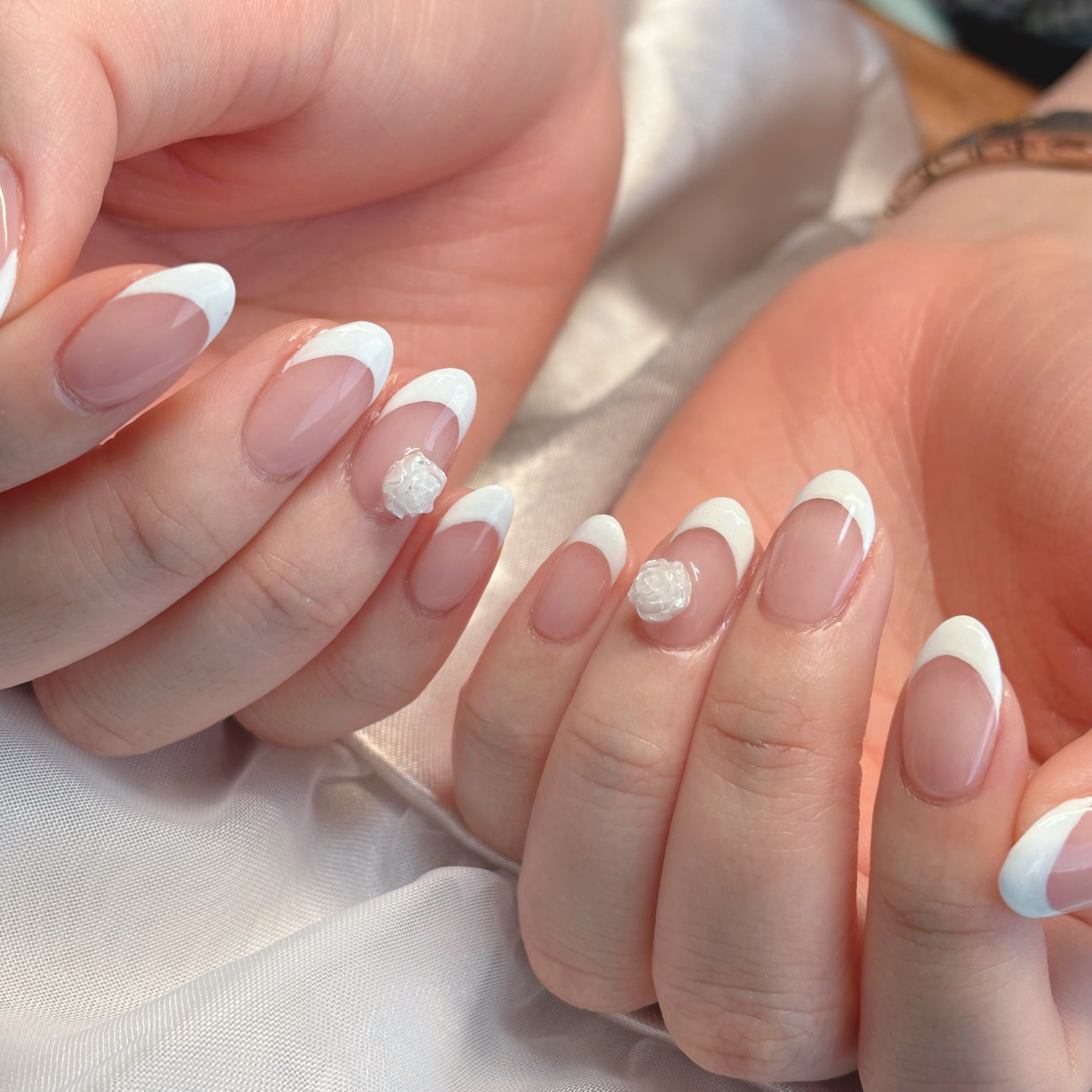 Nail_eyelash_Grow