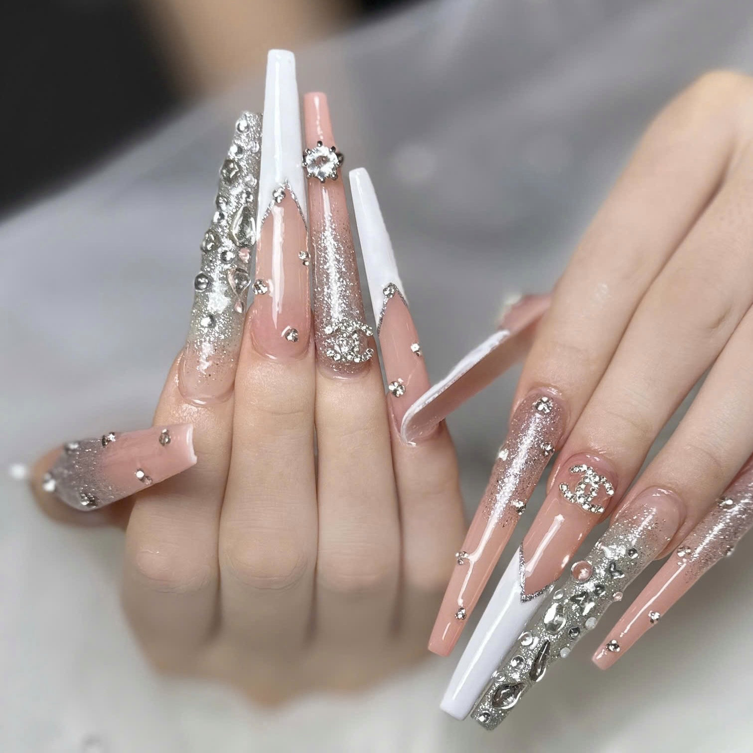 SHE_NAIL_