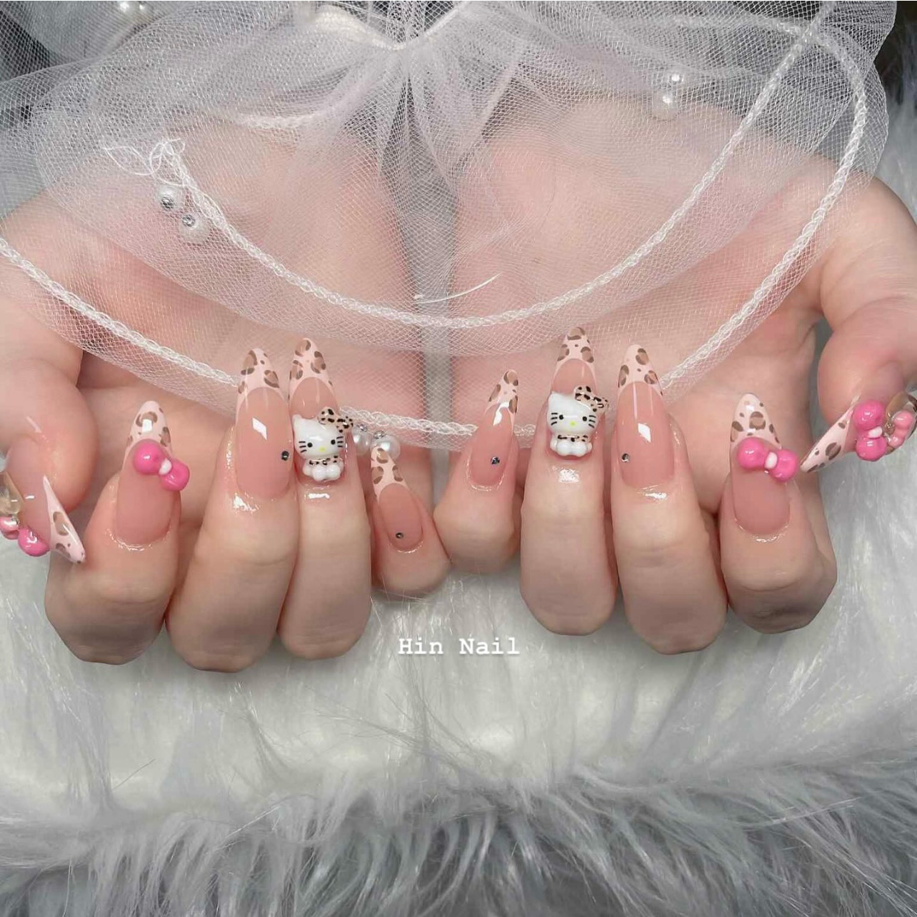 Hin_Nail