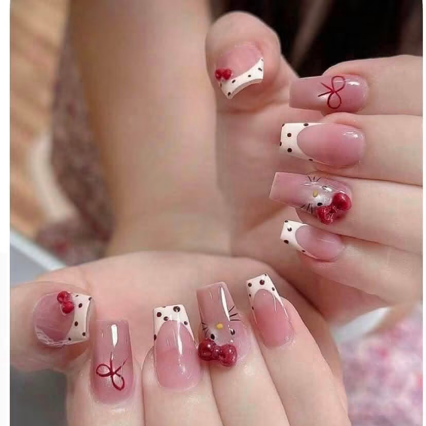 RosieNail_staff